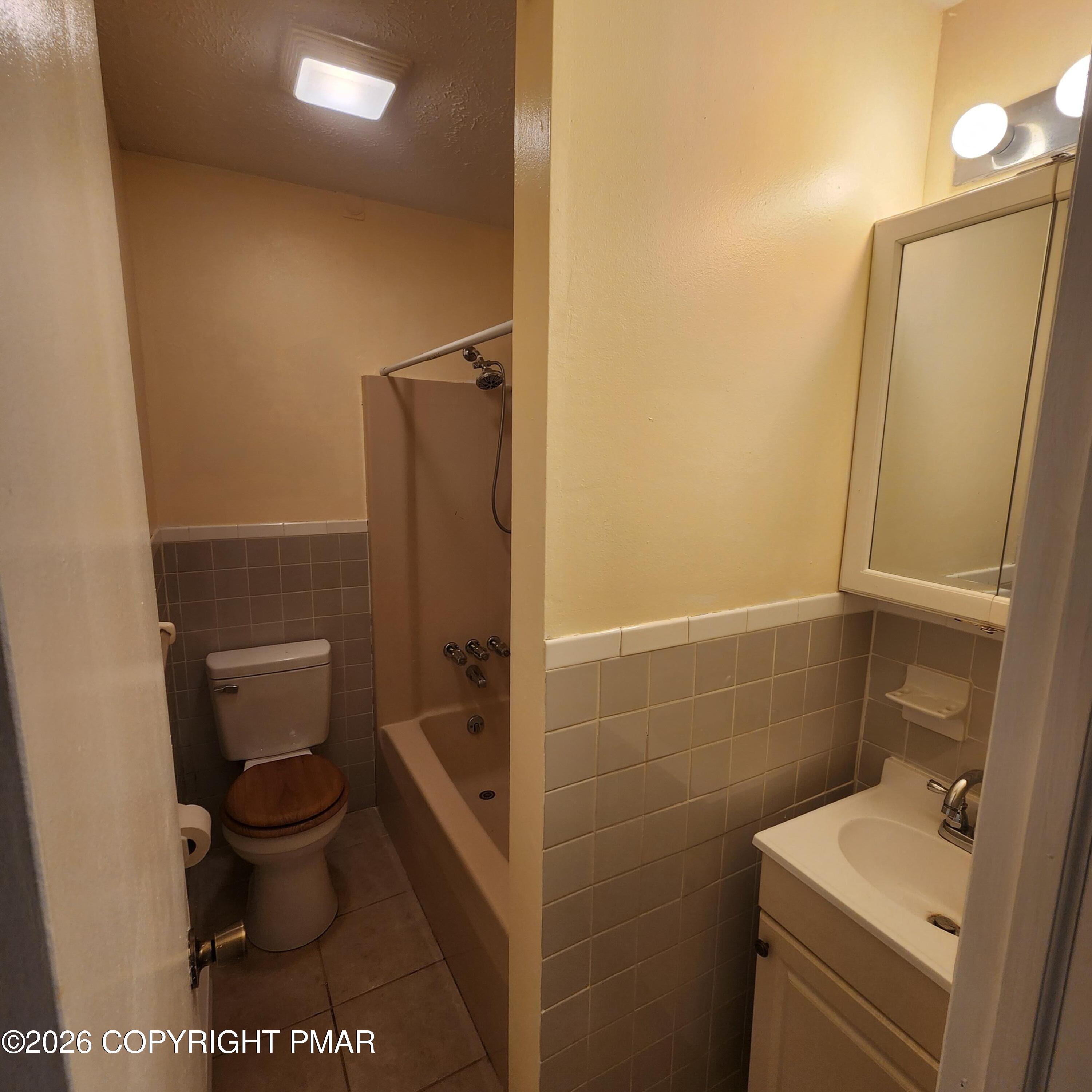 3434 Primrose Terrace Property Photo 7