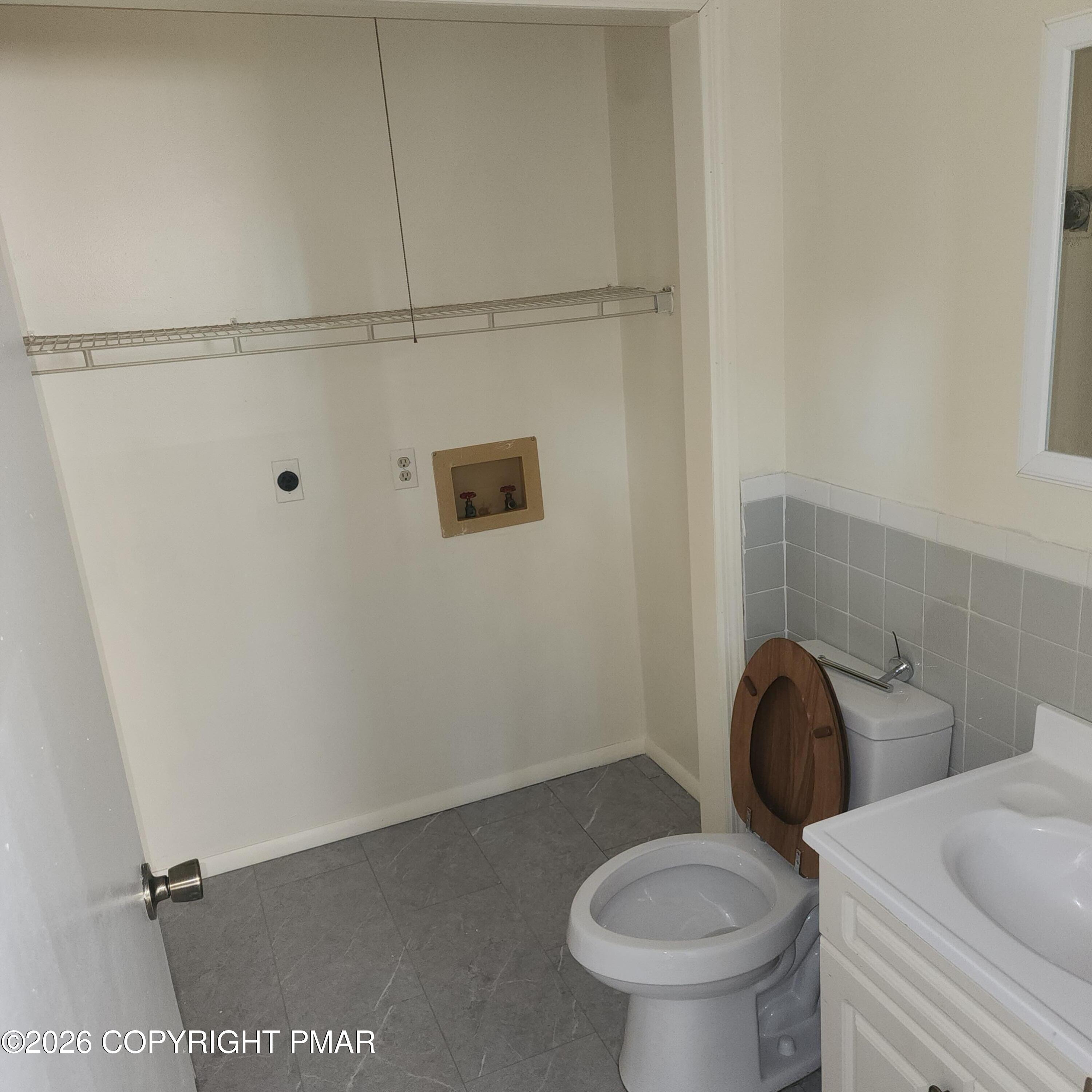 3434 Primrose Terrace Property Photo 10