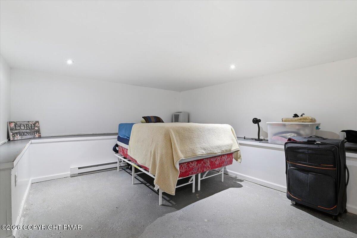 184 Cambridge Court Property Photo 19