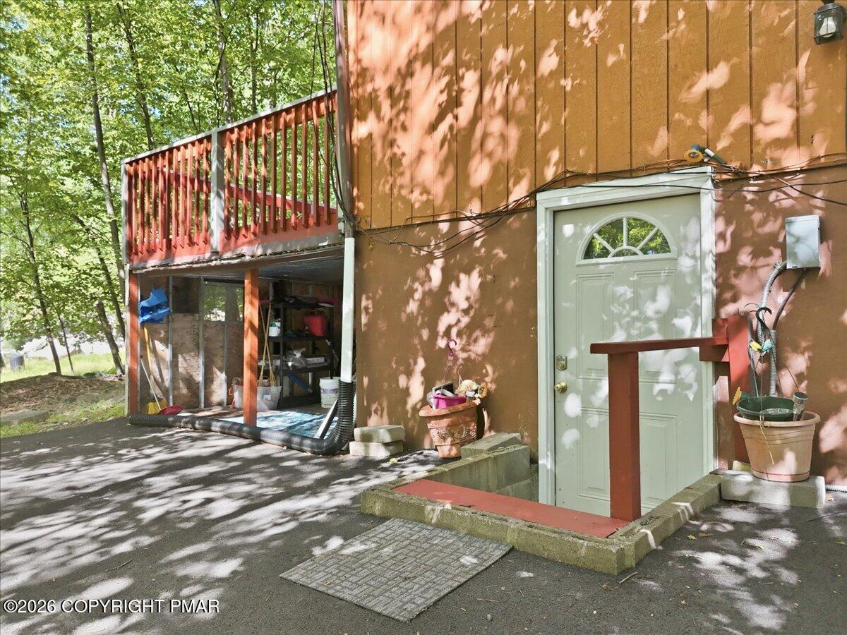 184 Cambridge Court Property Photo 23