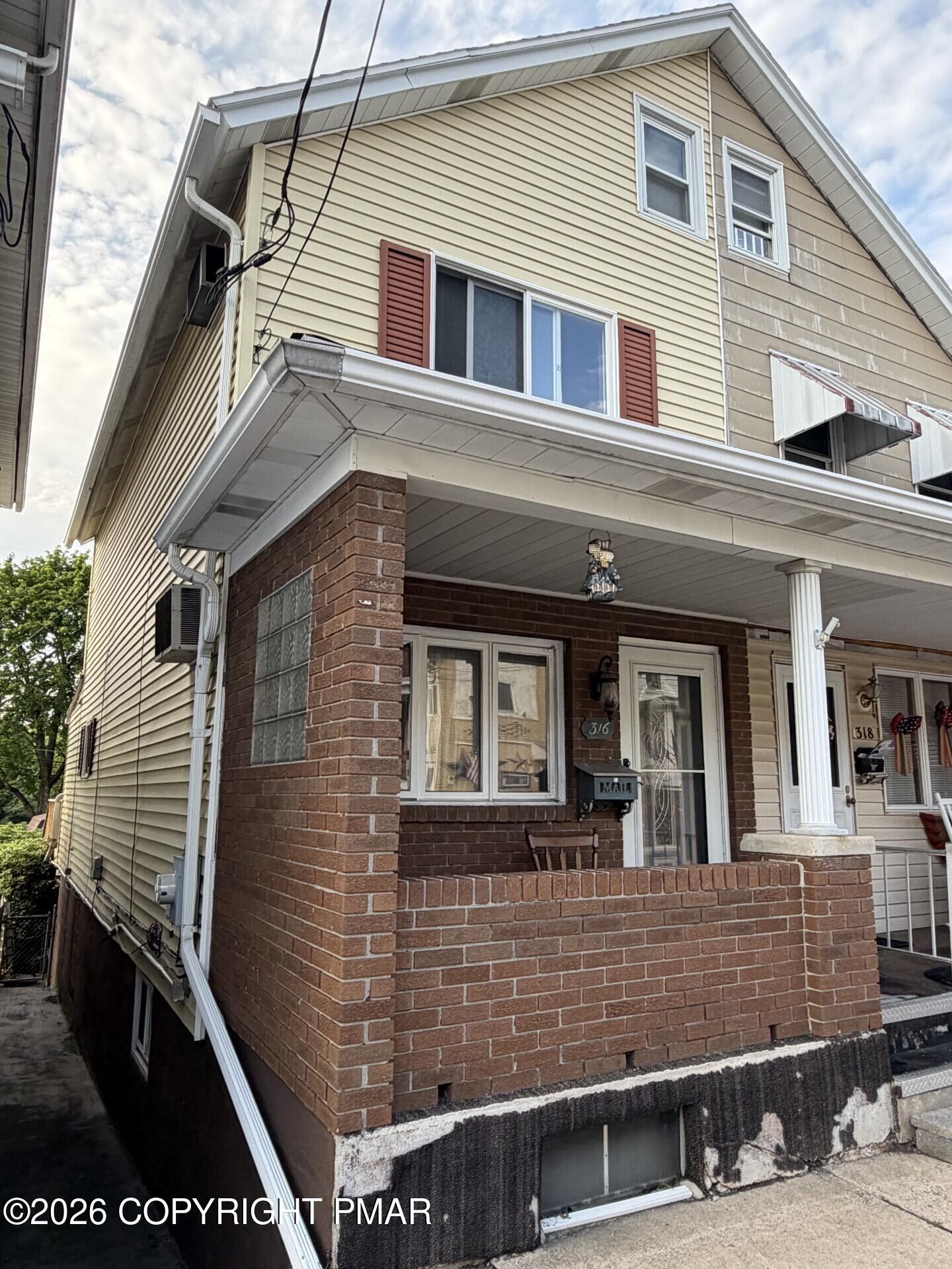 316 E Fell Street Property Photo 1
