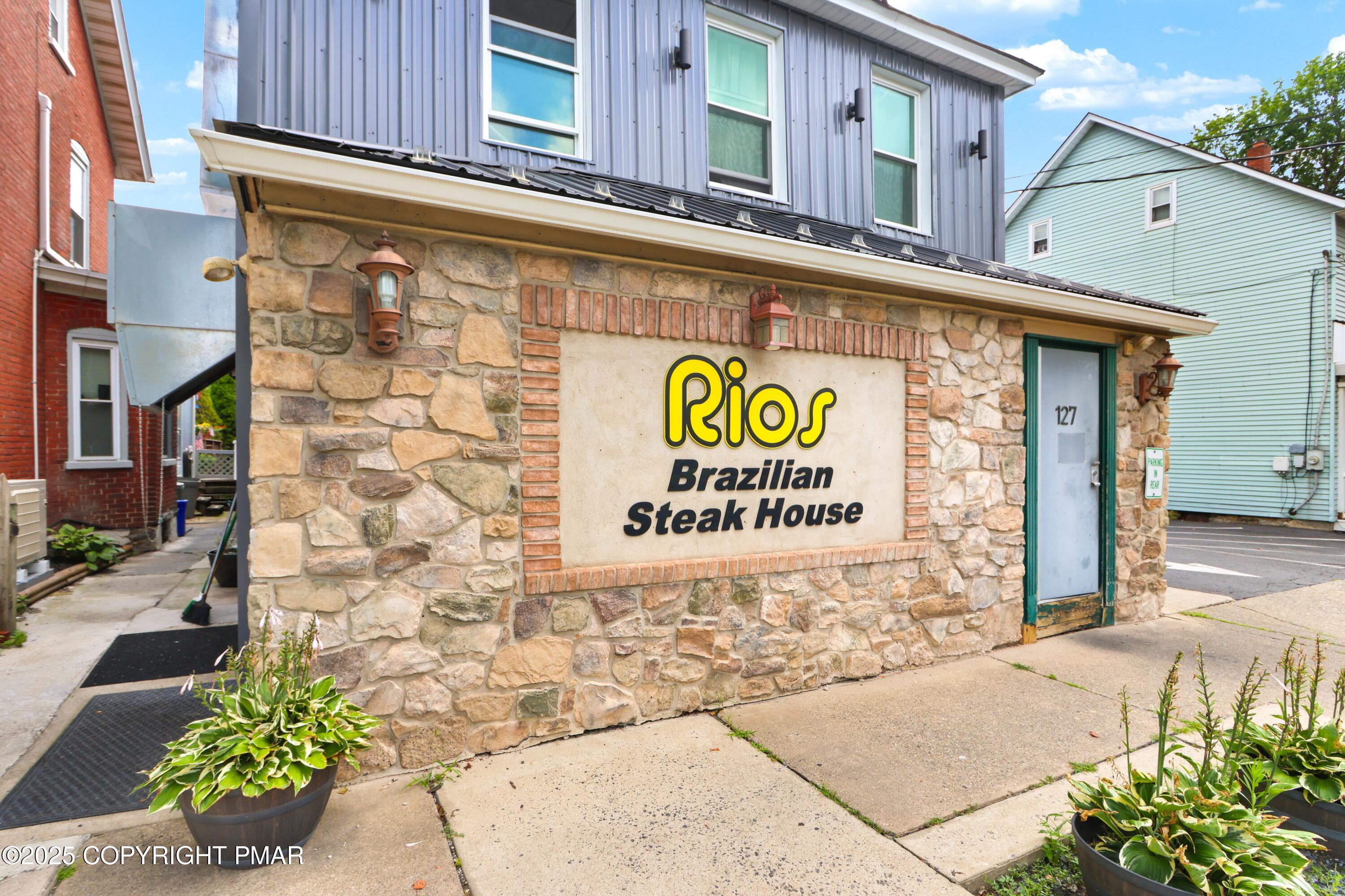 127 S Broad Street Property Photo 5