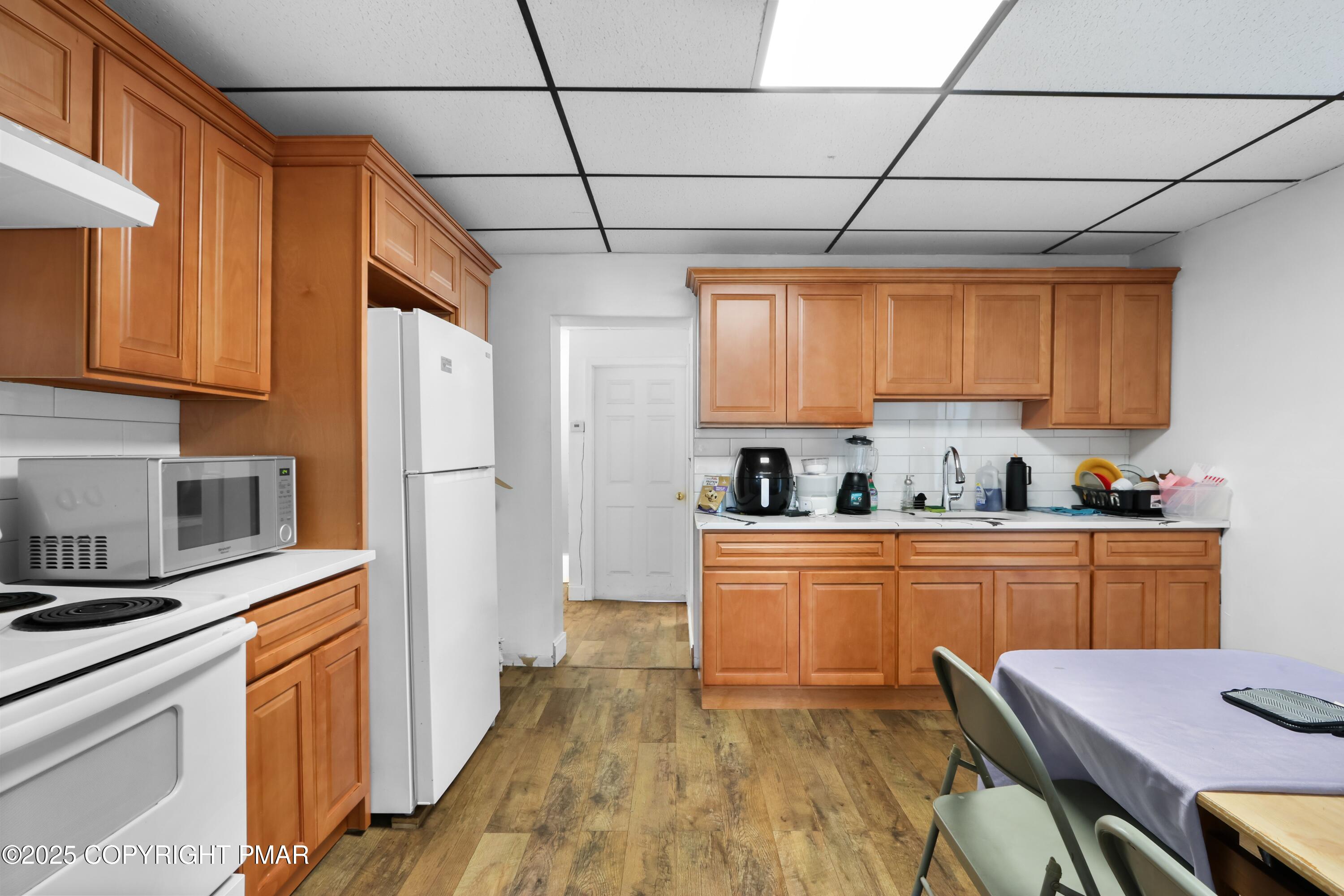 127 S Broad Street Property Photo 16