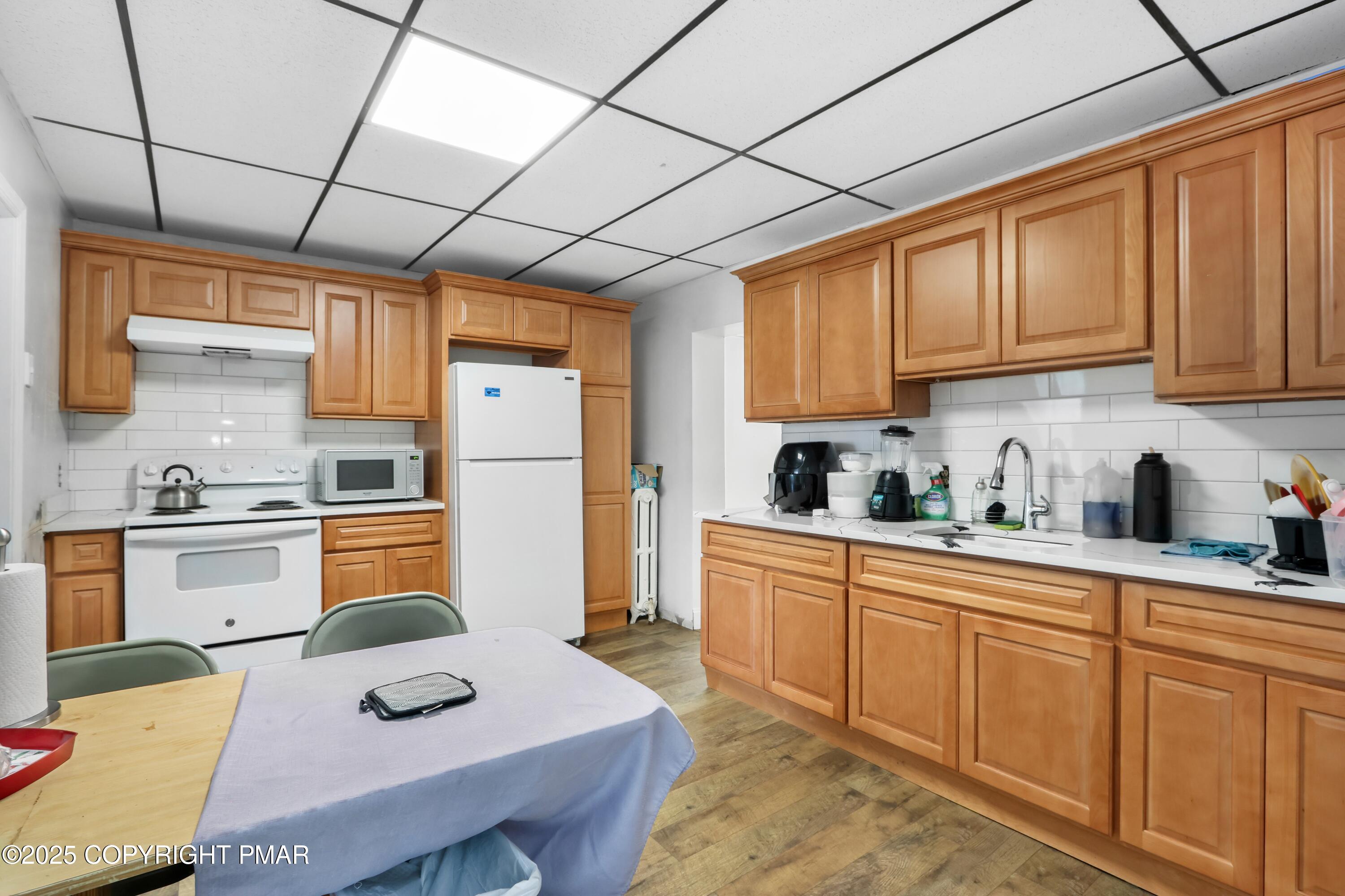 127 S Broad Street Property Photo 18