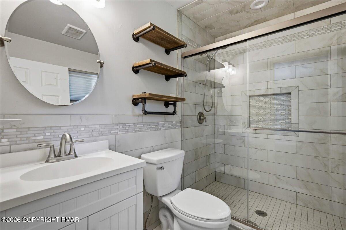 2004 Linwood Drive Property Photo 15
