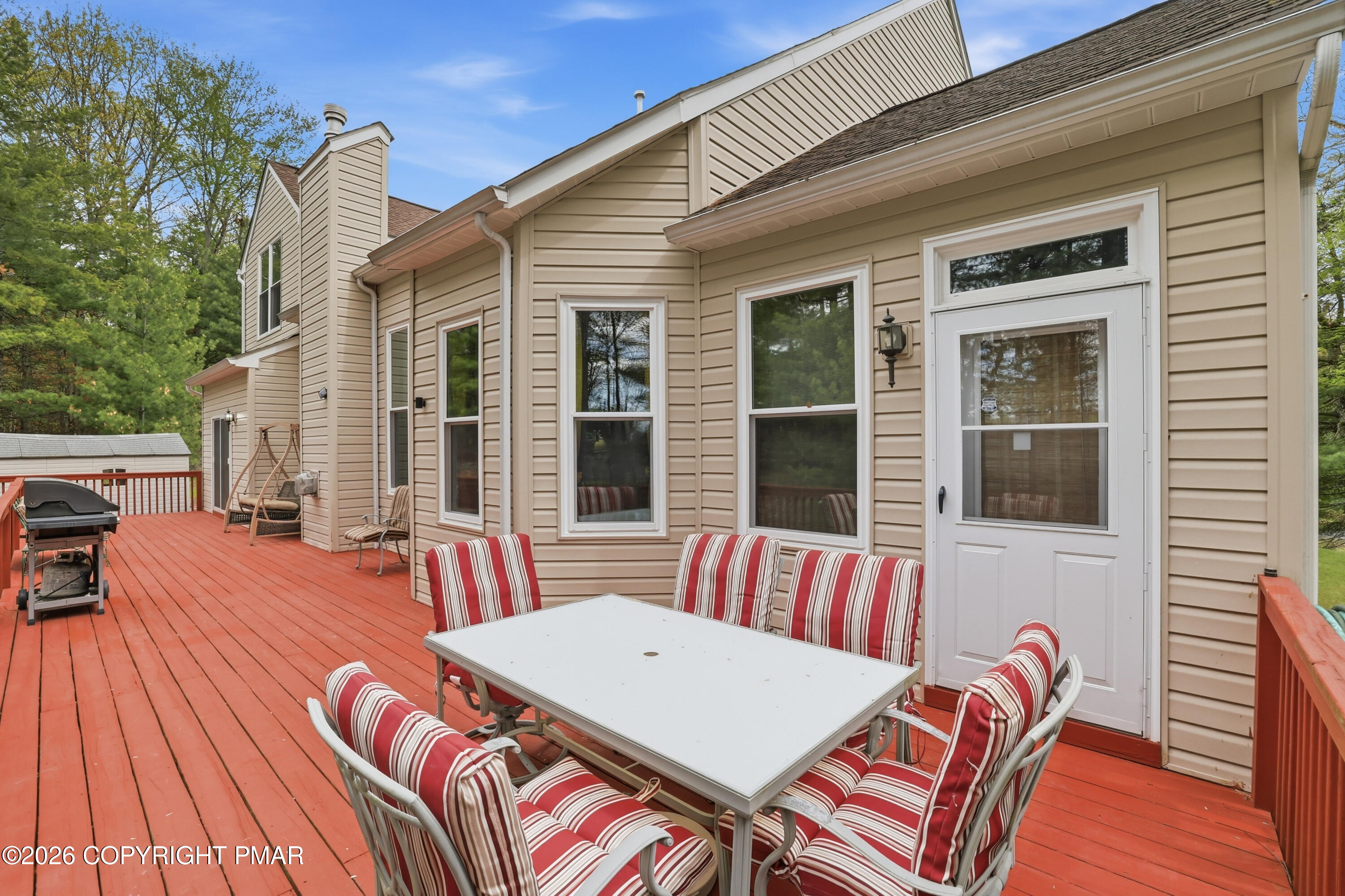 1323 Crossing Lane Property Photo 6