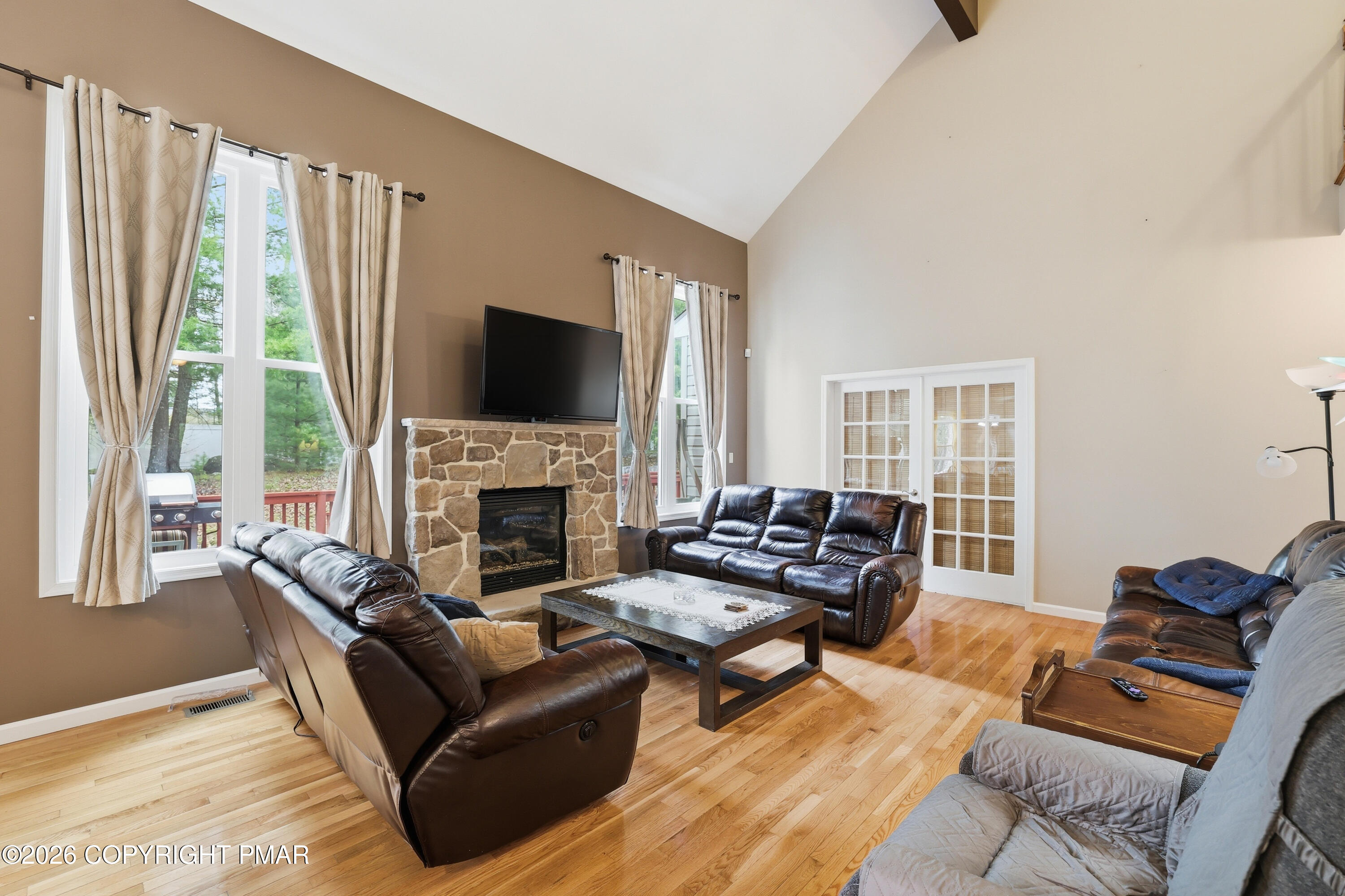 1323 Crossing Lane Property Photo 12