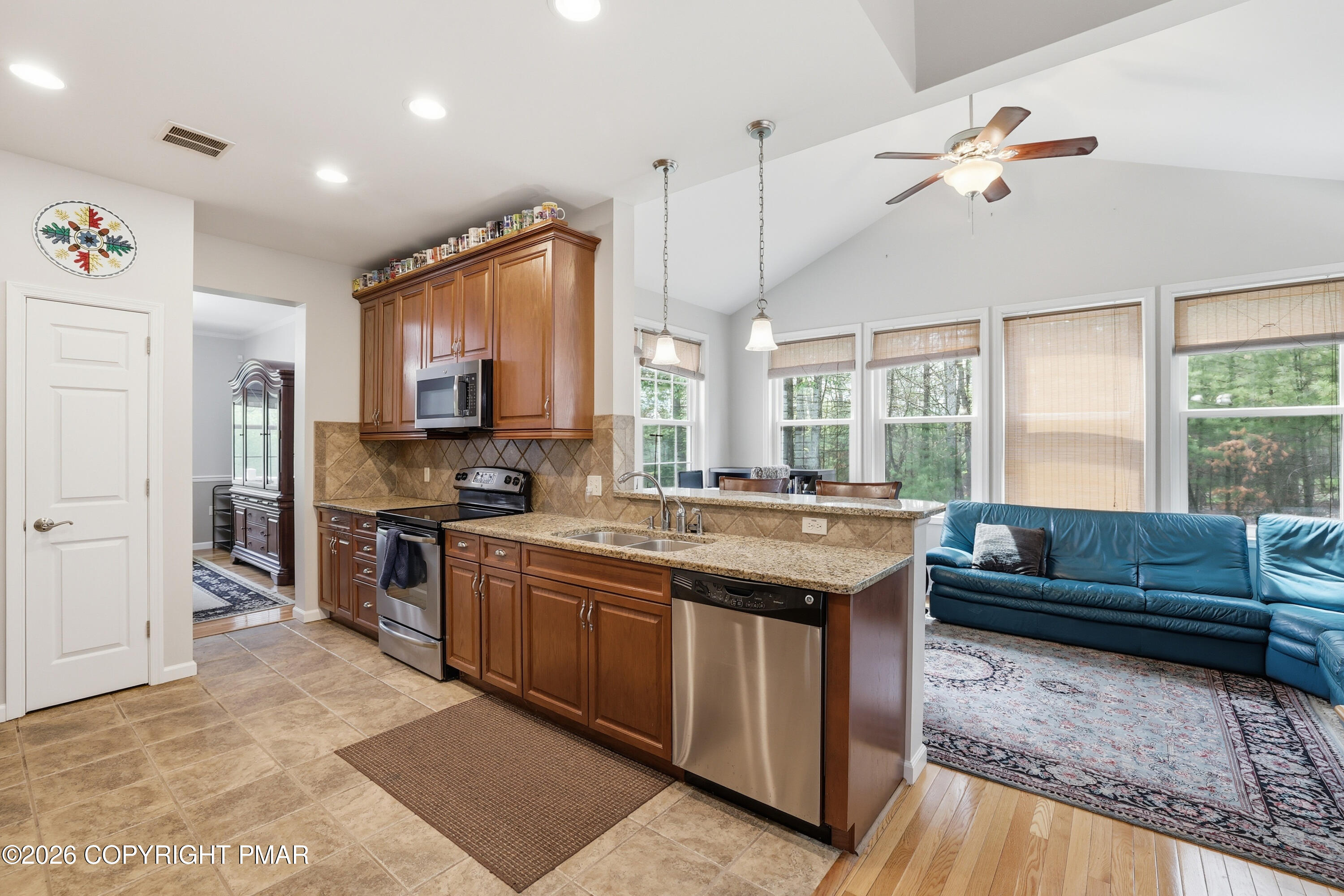 1323 Crossing Lane Property Photo 19