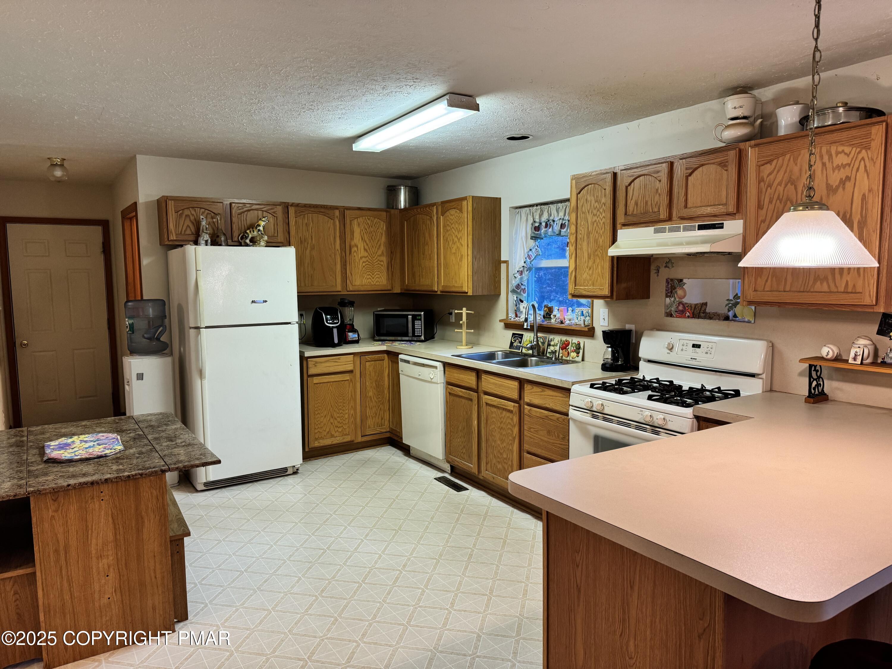 1145 Chickadee Drive Property Photo 7