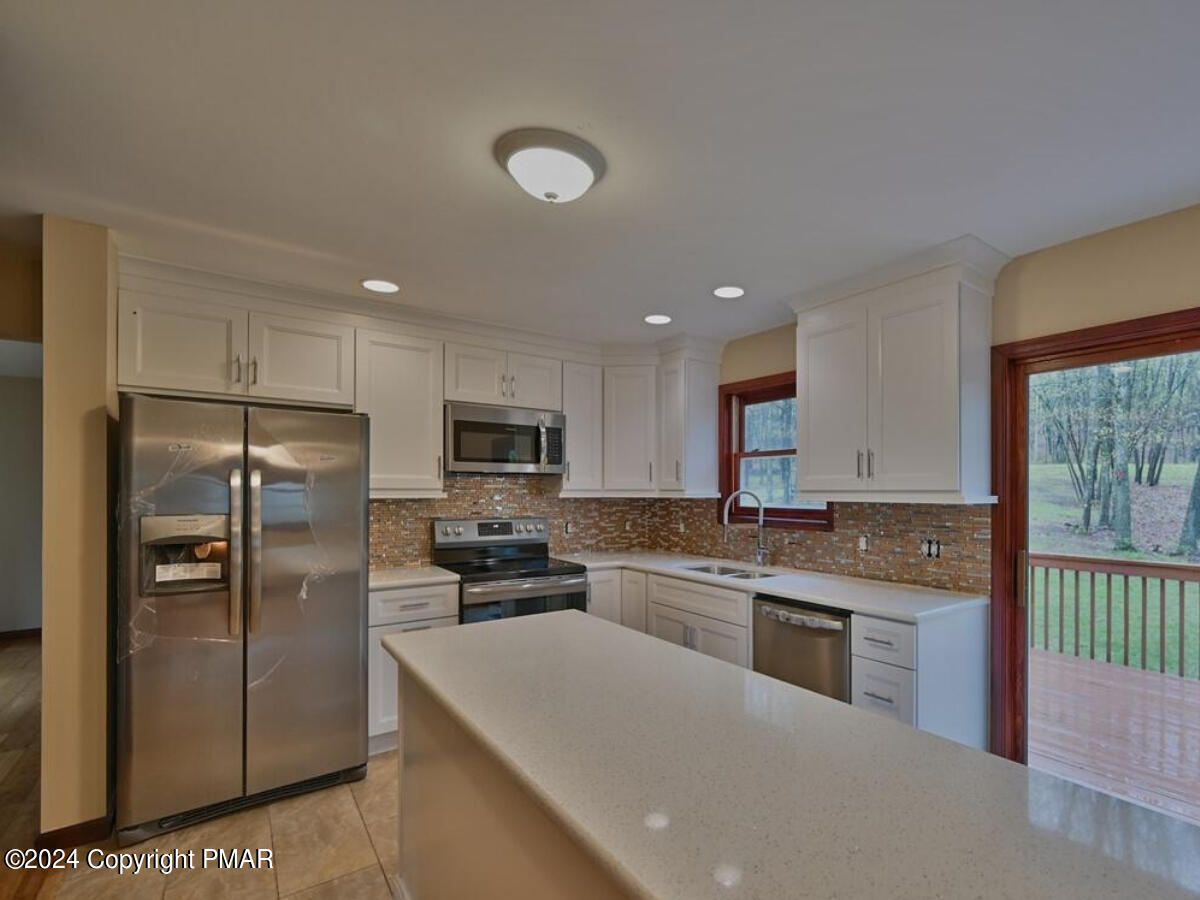 1158 Brian Lane Property Photo 7