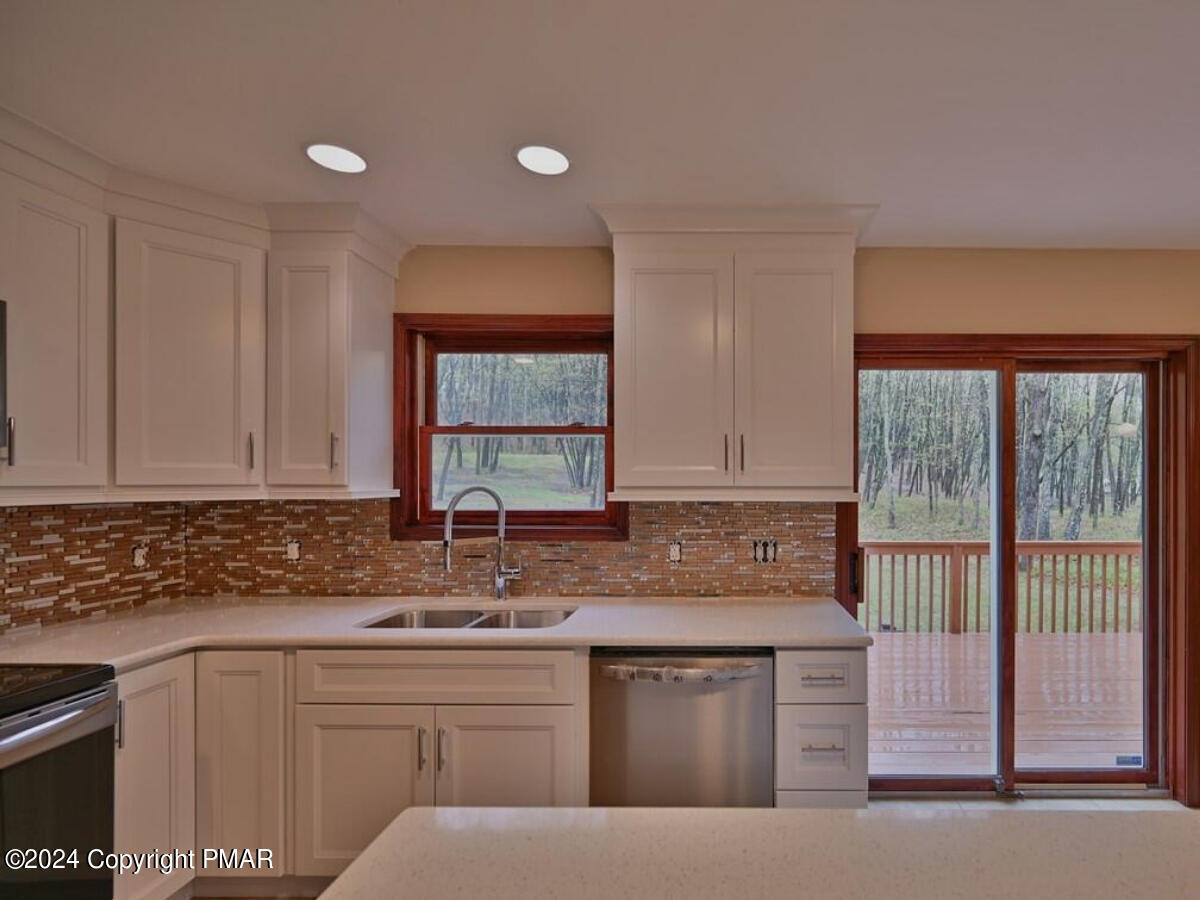 1158 Brian Lane Property Photo 10
