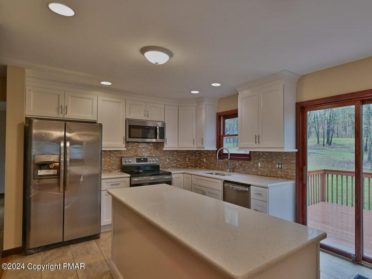 1158 Brian Lane Property Photo 11