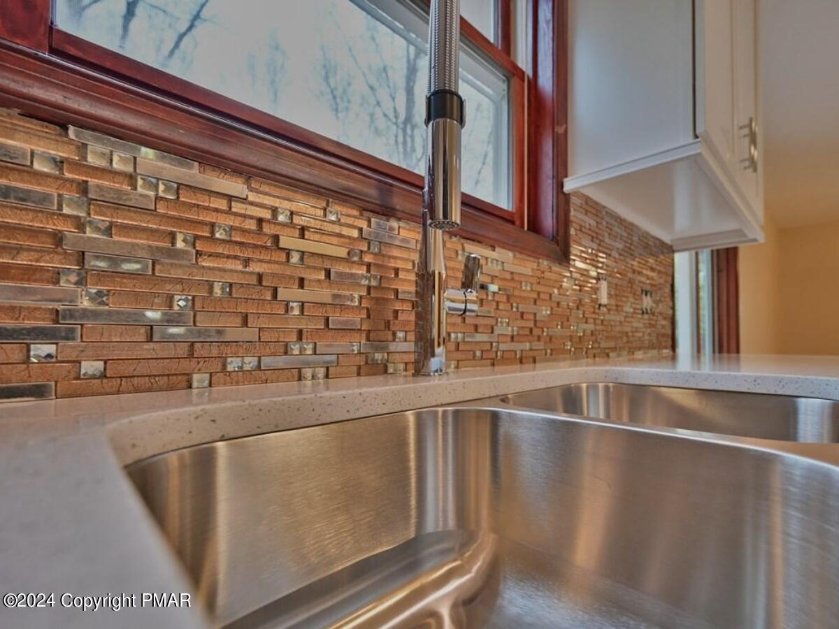 1158 Brian Lane Property Photo 12