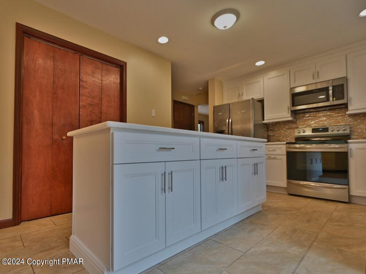 1158 Brian Lane Property Photo 15