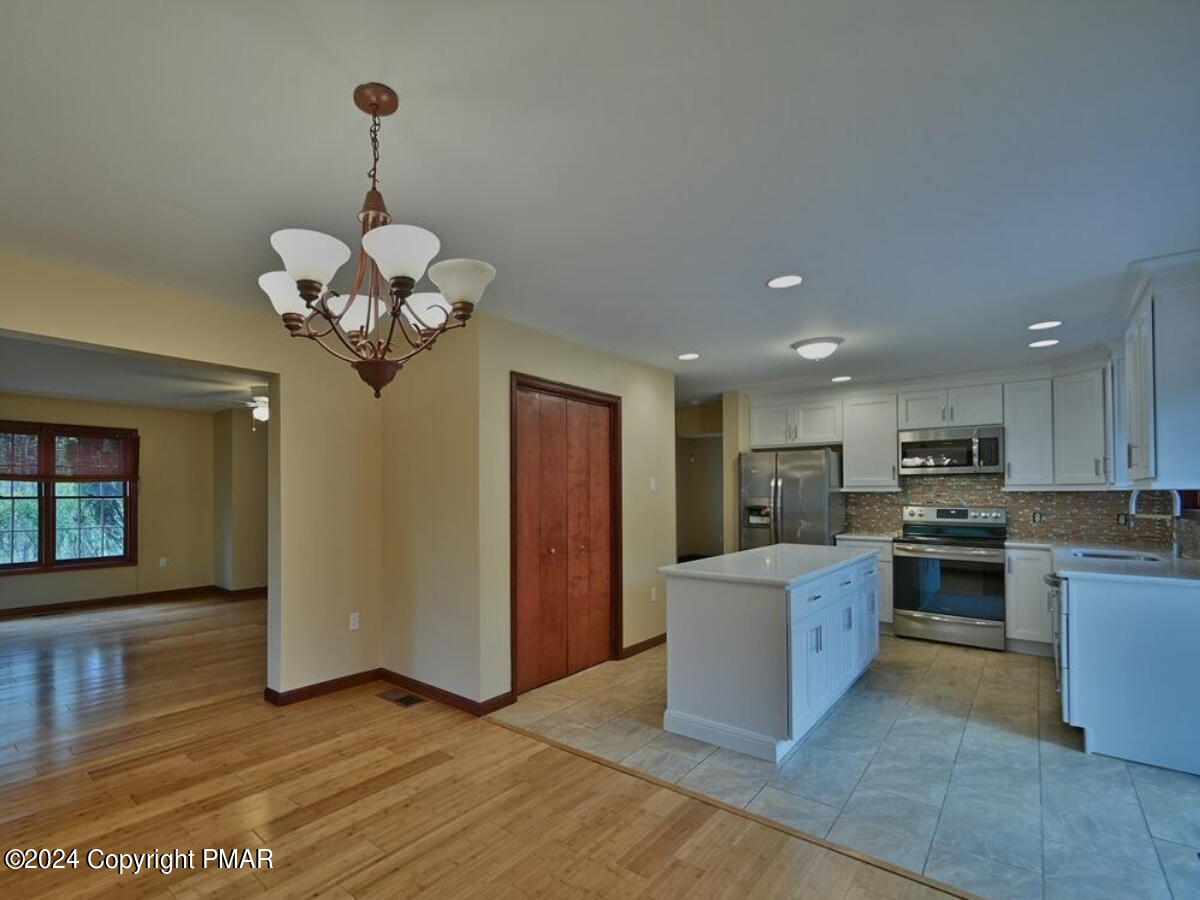 1158 Brian Lane Property Photo 17