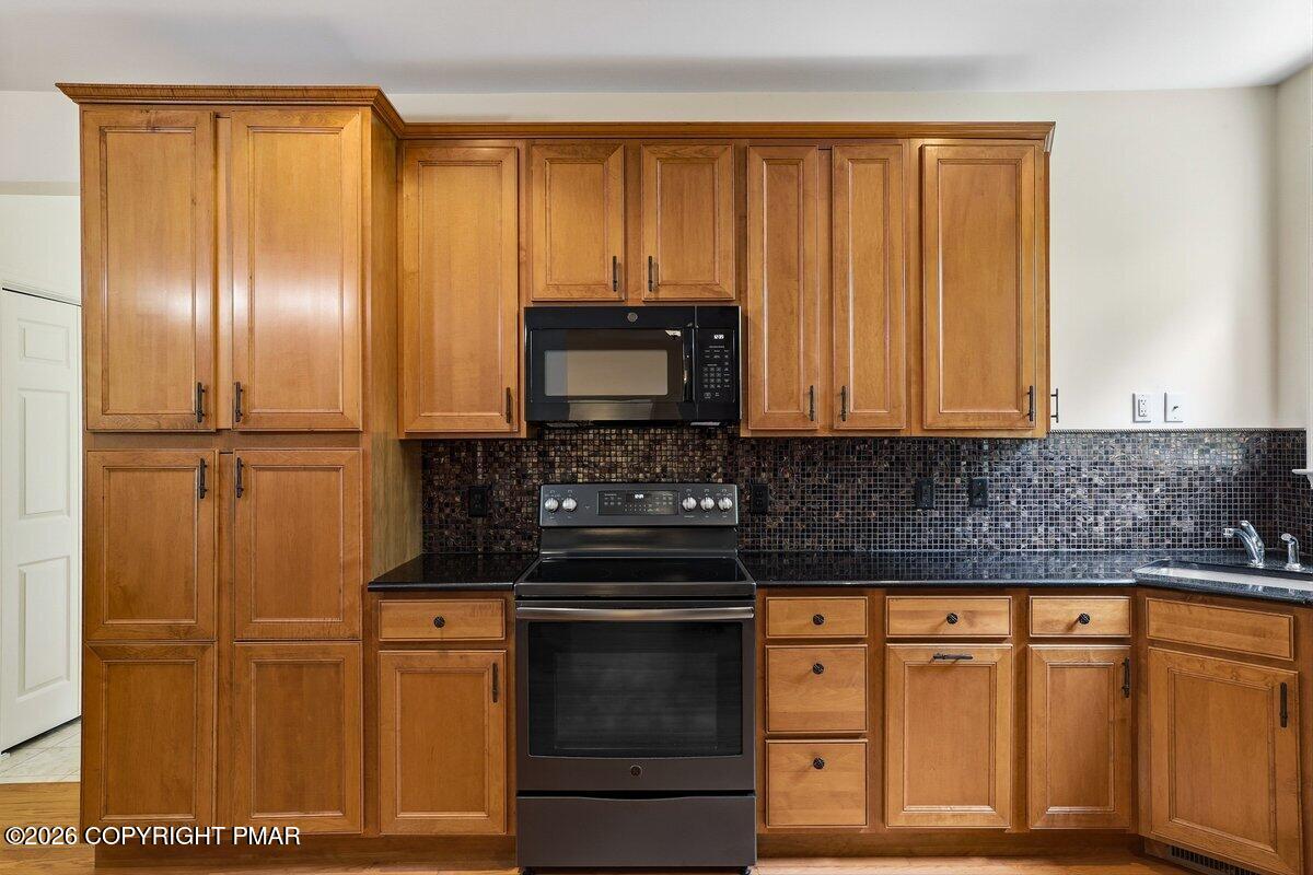 128 Creekside Road Property Photo 16