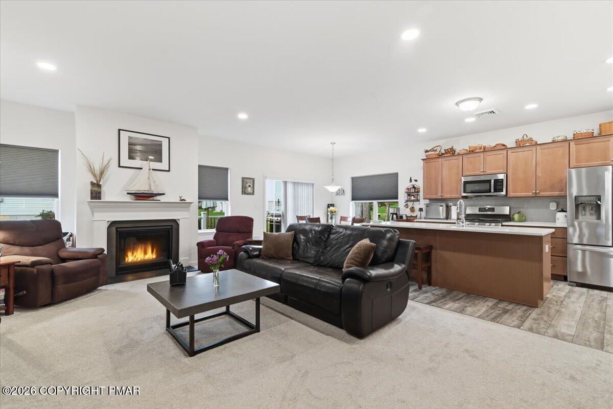 310 Golden Oaks Drive Property Photo 8