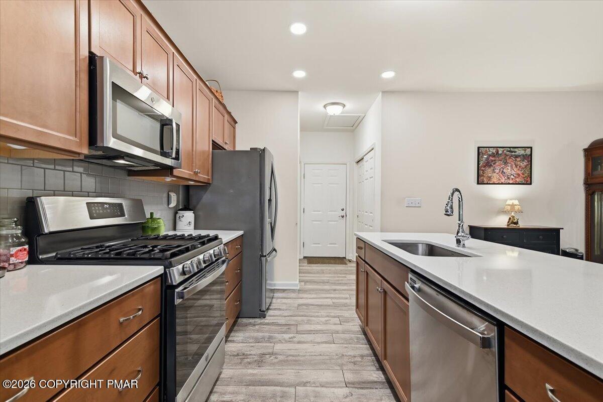 310 Golden Oaks Drive Property Photo 17
