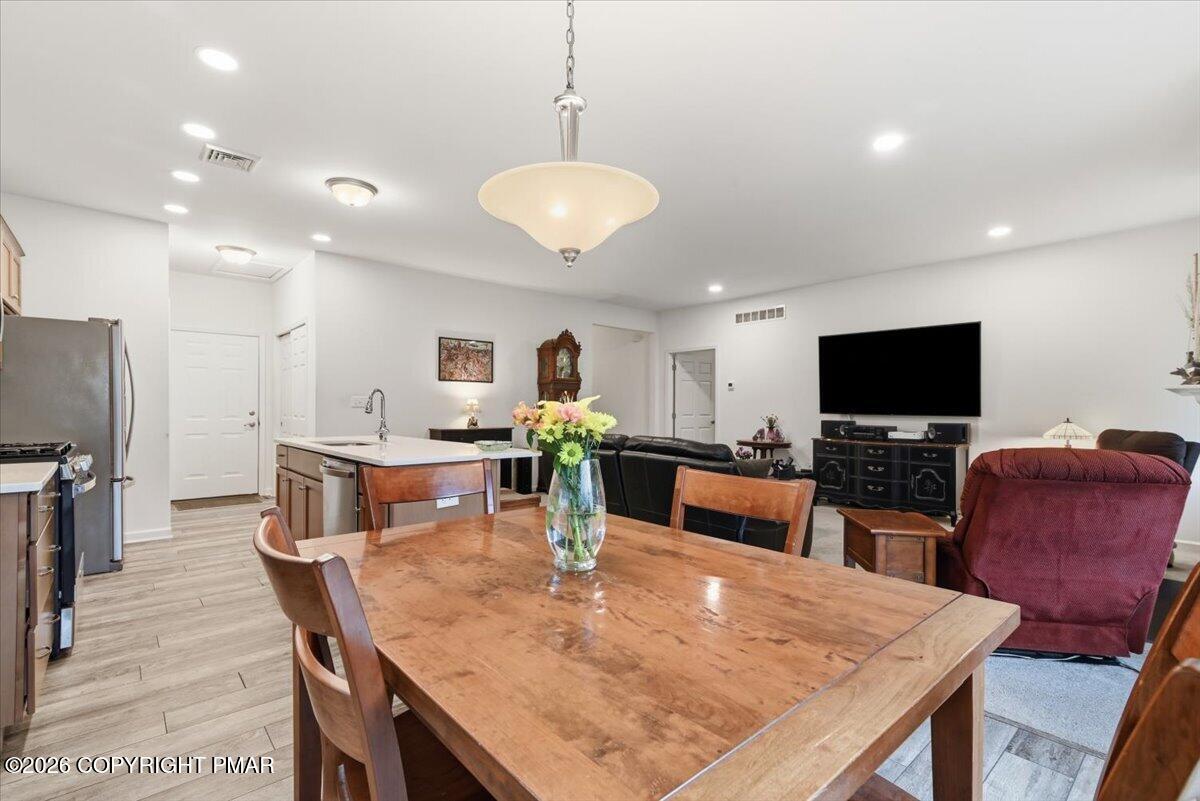 310 Golden Oaks Drive Property Photo 24