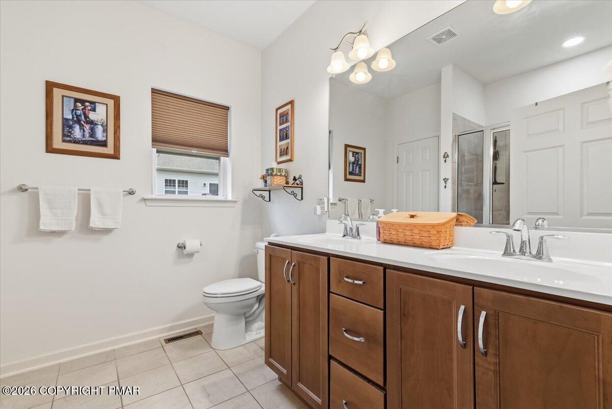 310 Golden Oaks Drive Property Photo 30