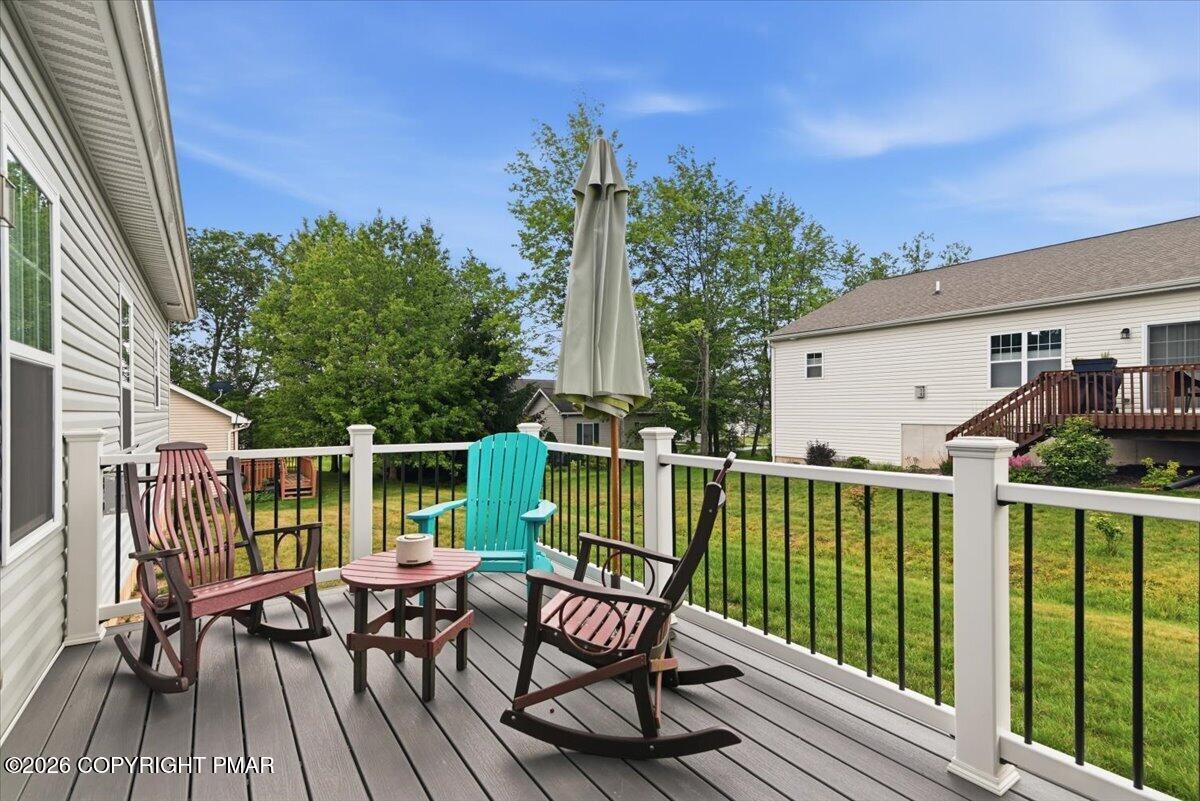 310 Golden Oaks Drive Property Photo 49