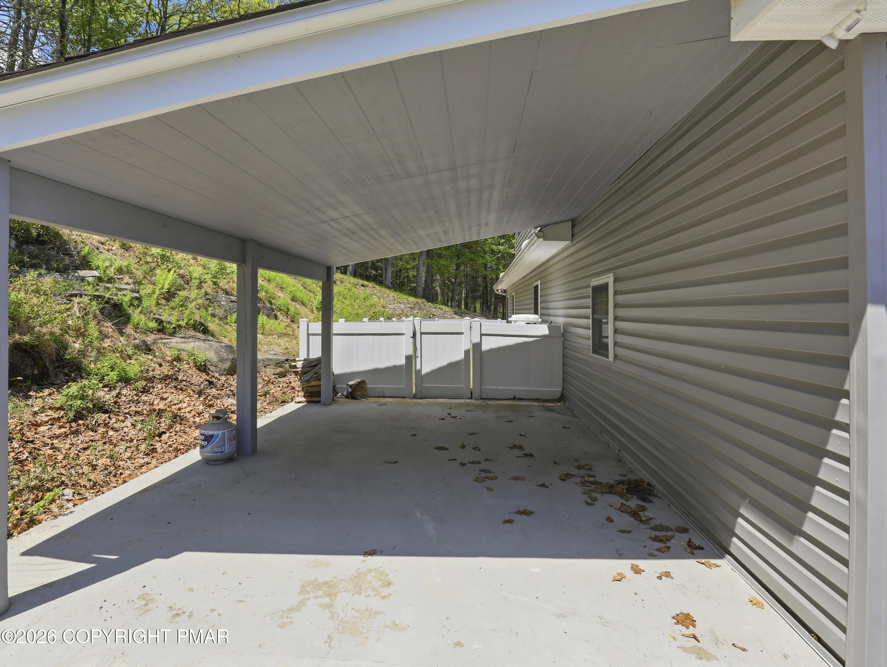 300 Gumbletown Road Property Photo 33