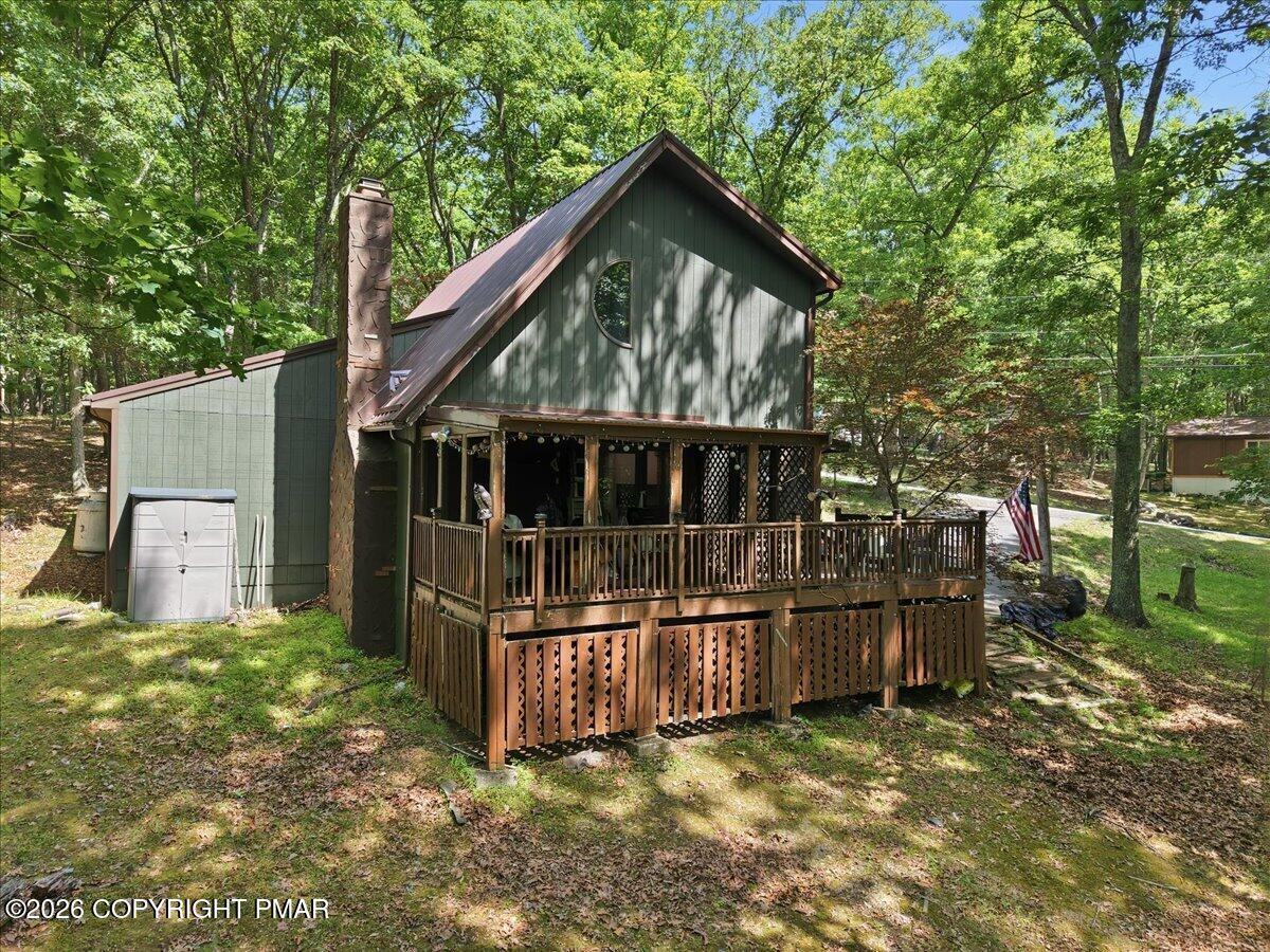 677 Clubhouse Drive Property Photo 2