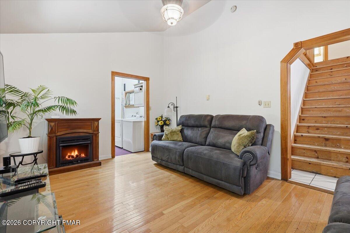 677 Clubhouse Drive Property Photo 3