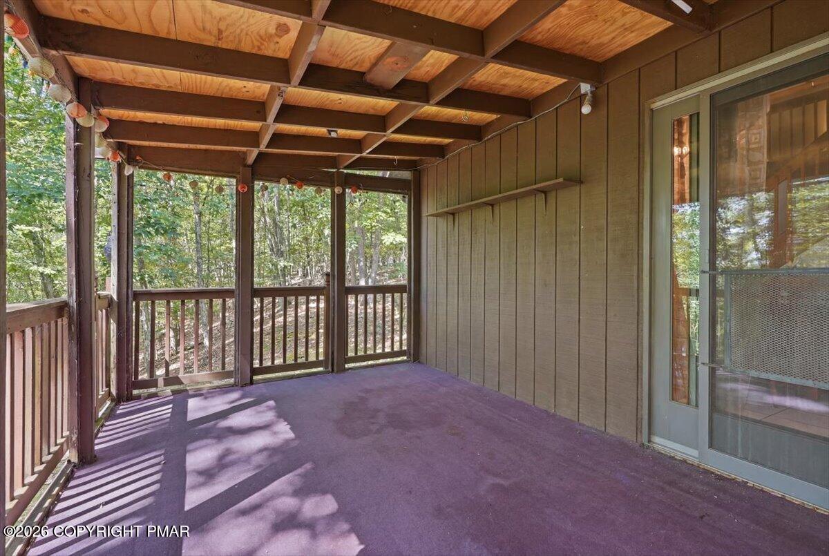 677 Clubhouse Drive Property Photo 21