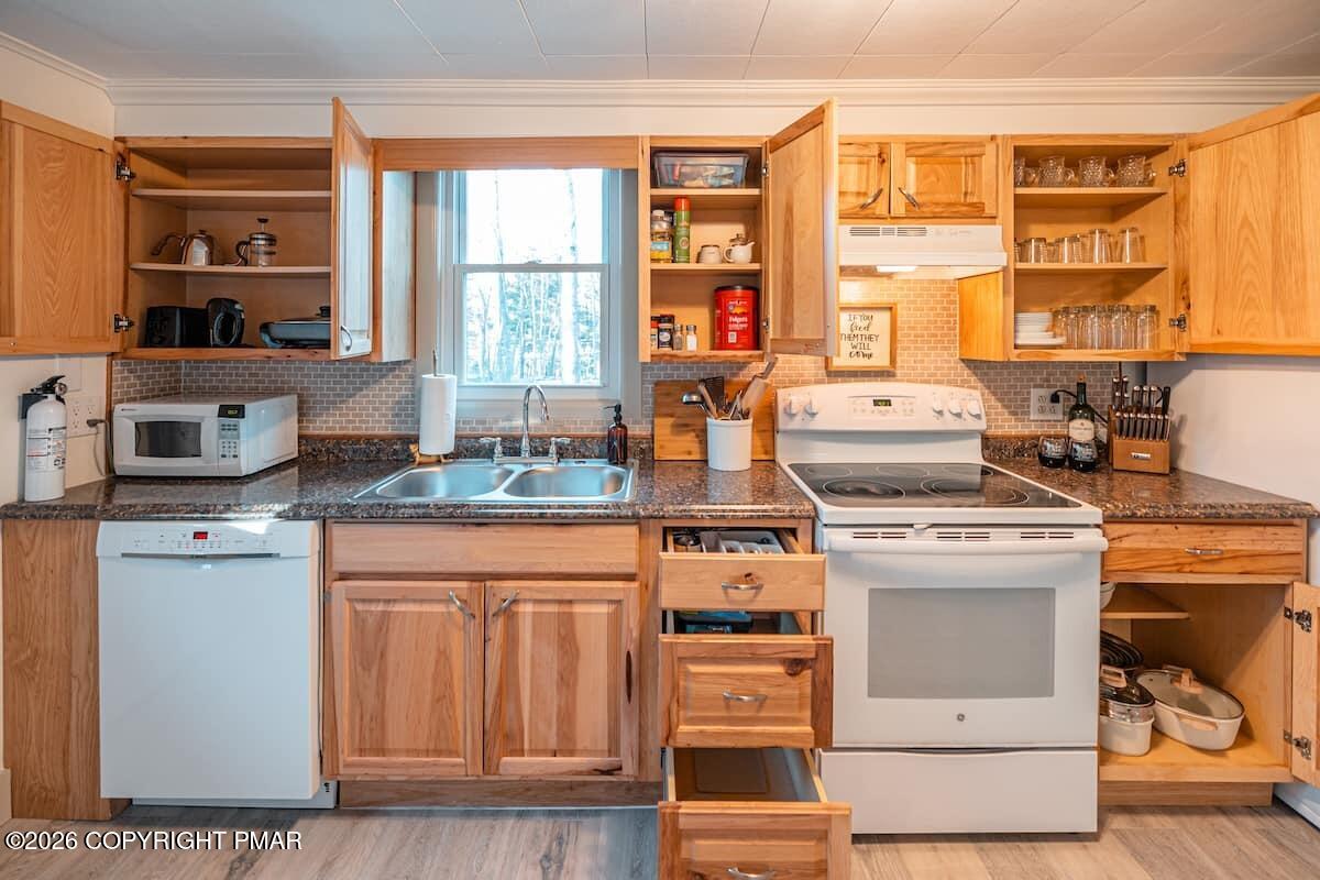 122 First Tafton Road Property Photo 9