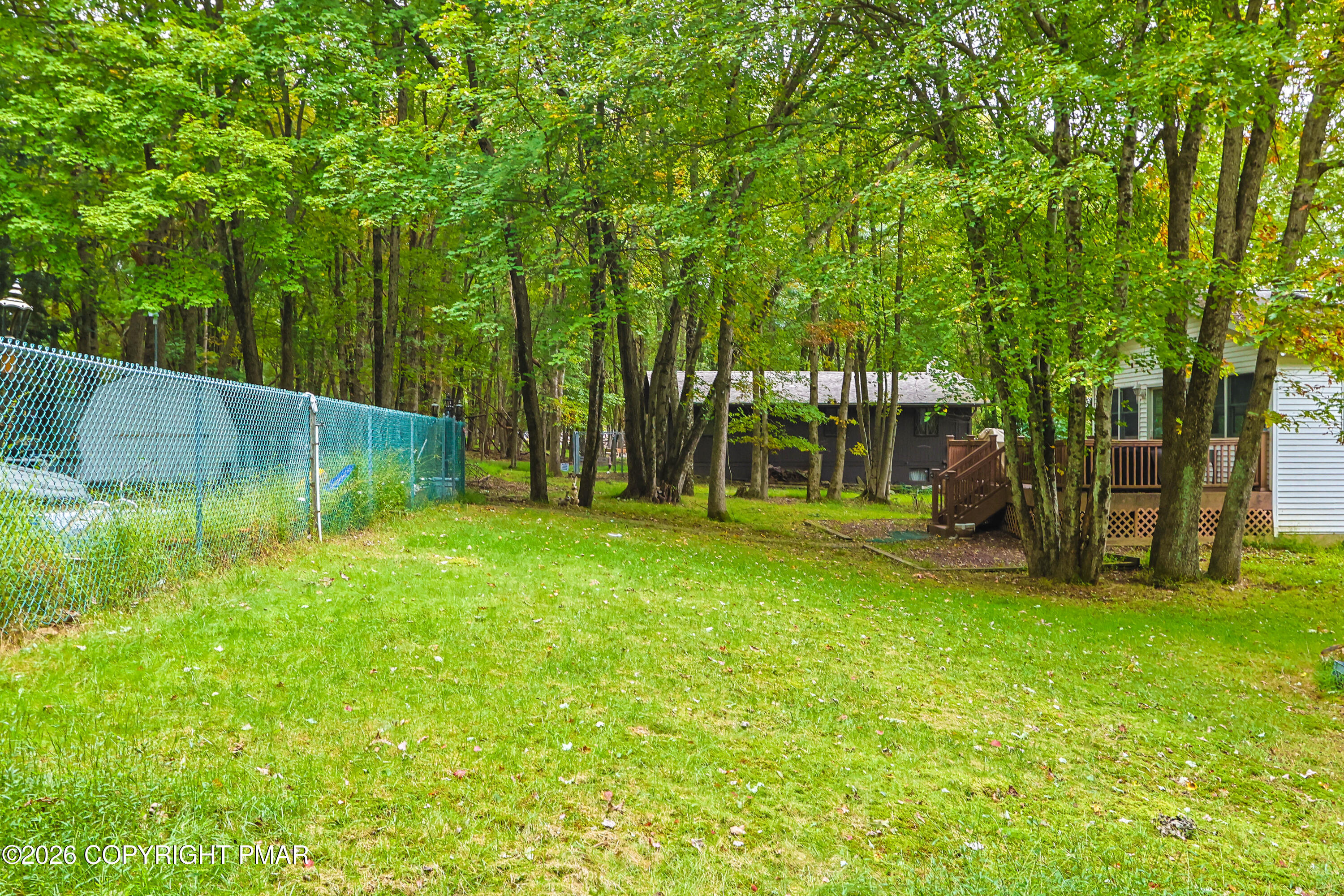 271 N Shore Drive Property Photo 3