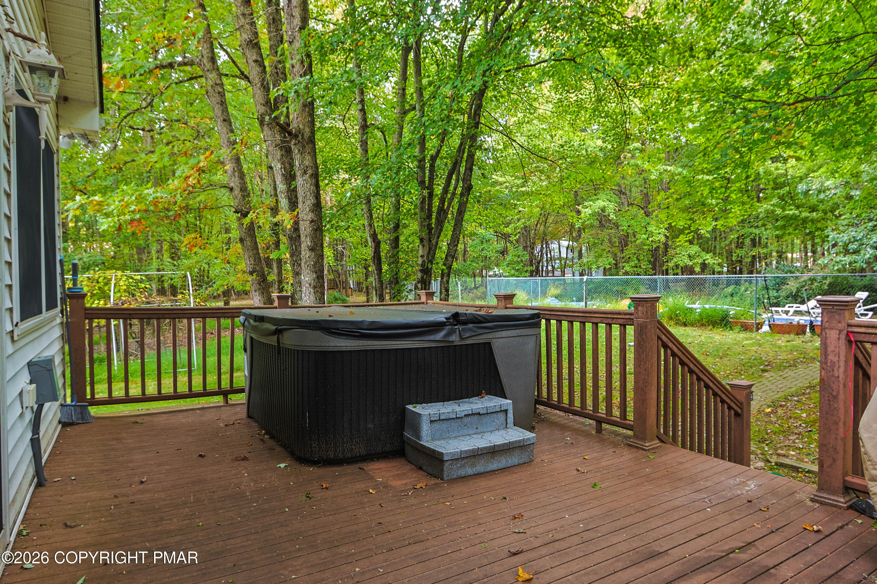 271 N Shore Drive Property Photo 7