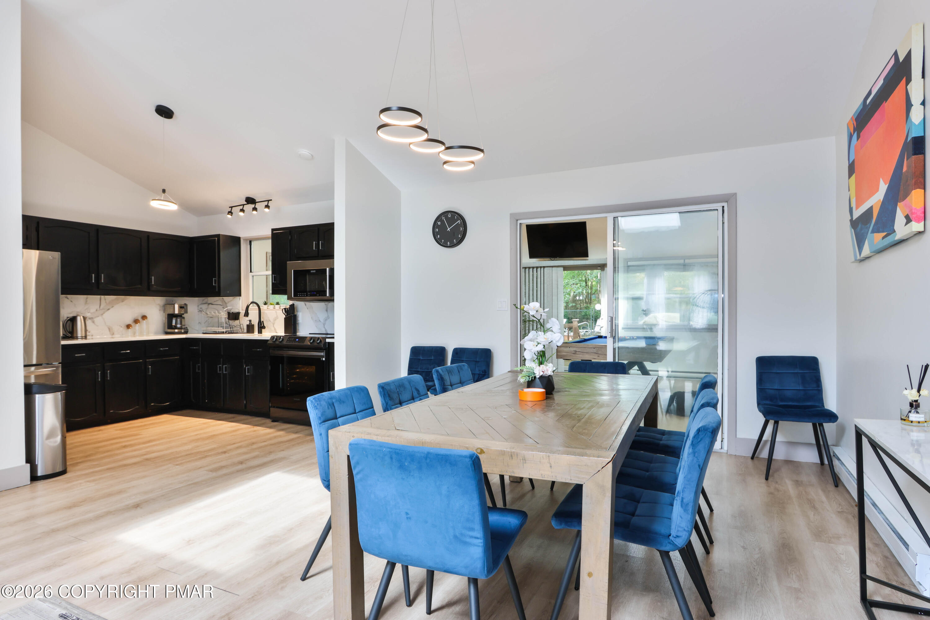271 N Shore Drive Property Photo 13