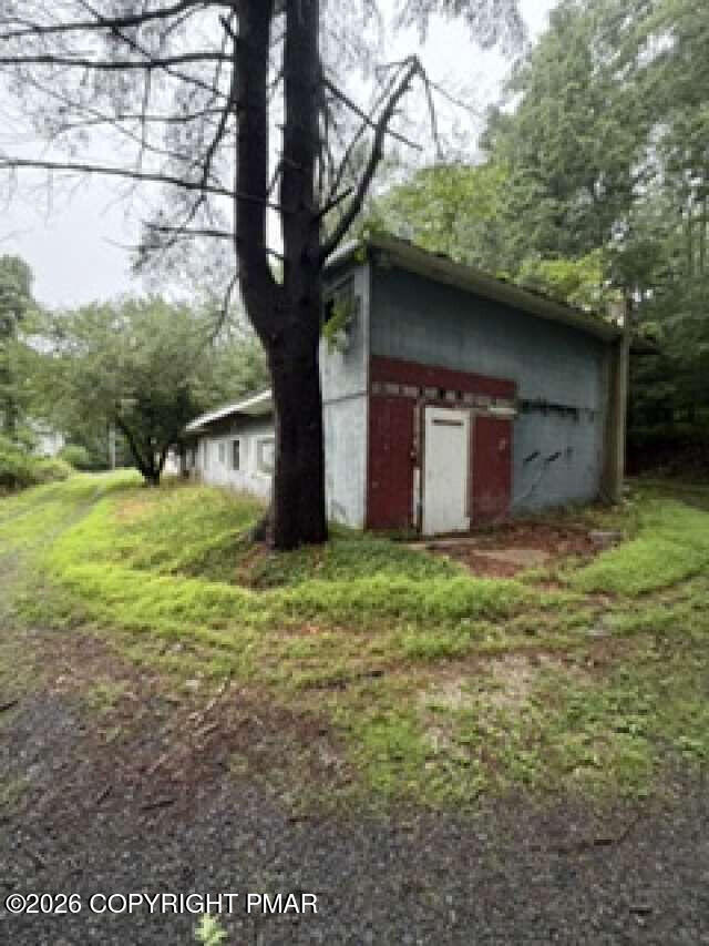 122 Cider Mill Road Property Photo 3