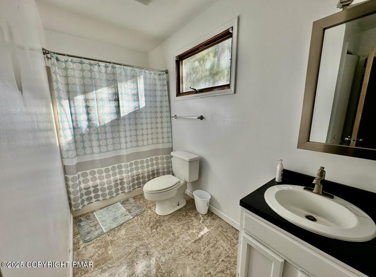 3580 High Crest Road Property Photo 12