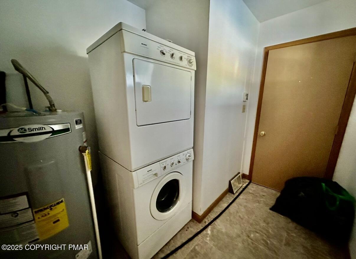 3580 High Crest Road Property Photo 17