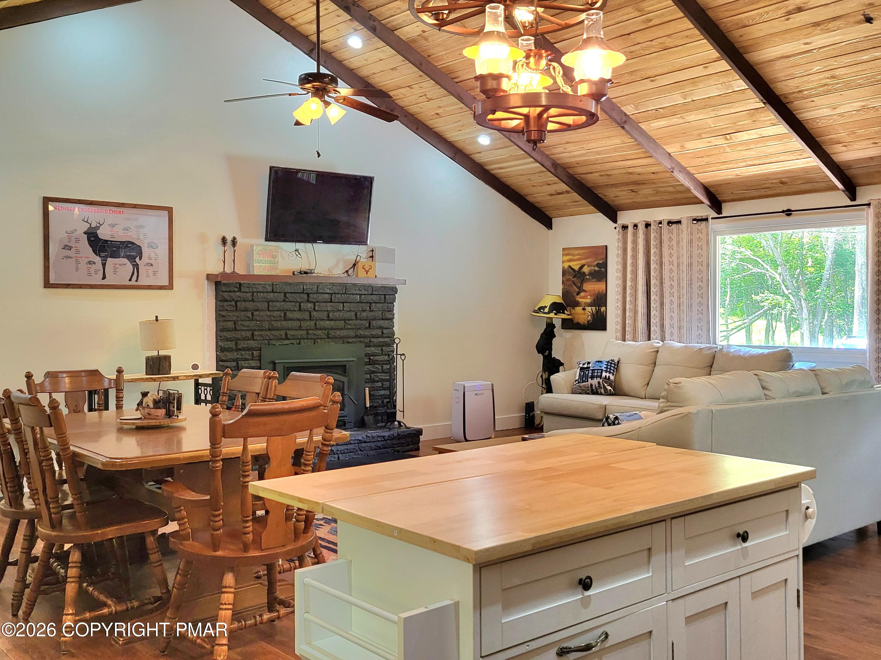 8 Wolf Way Property Photo 8