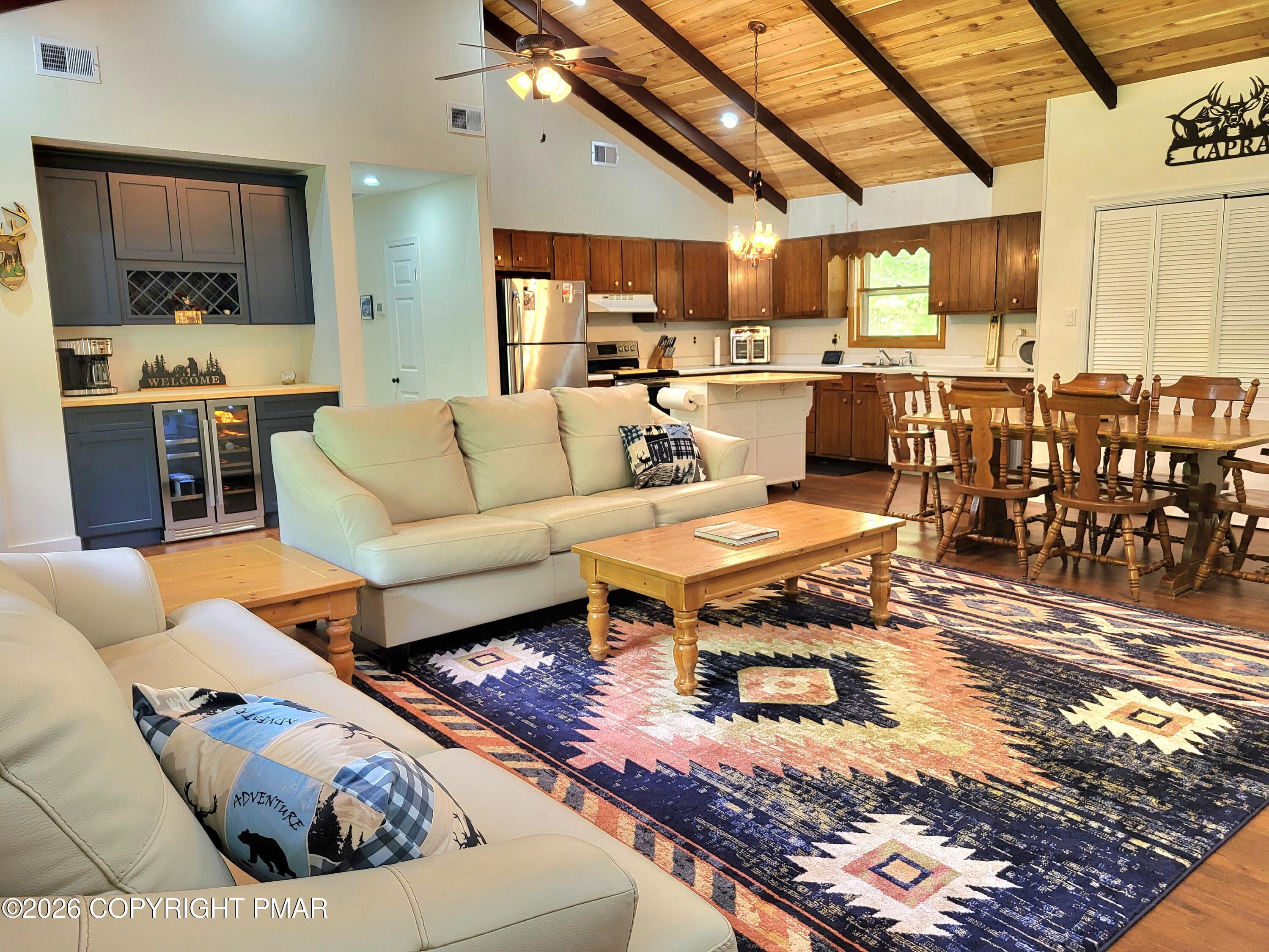 8 Wolf Way Property Photo 11