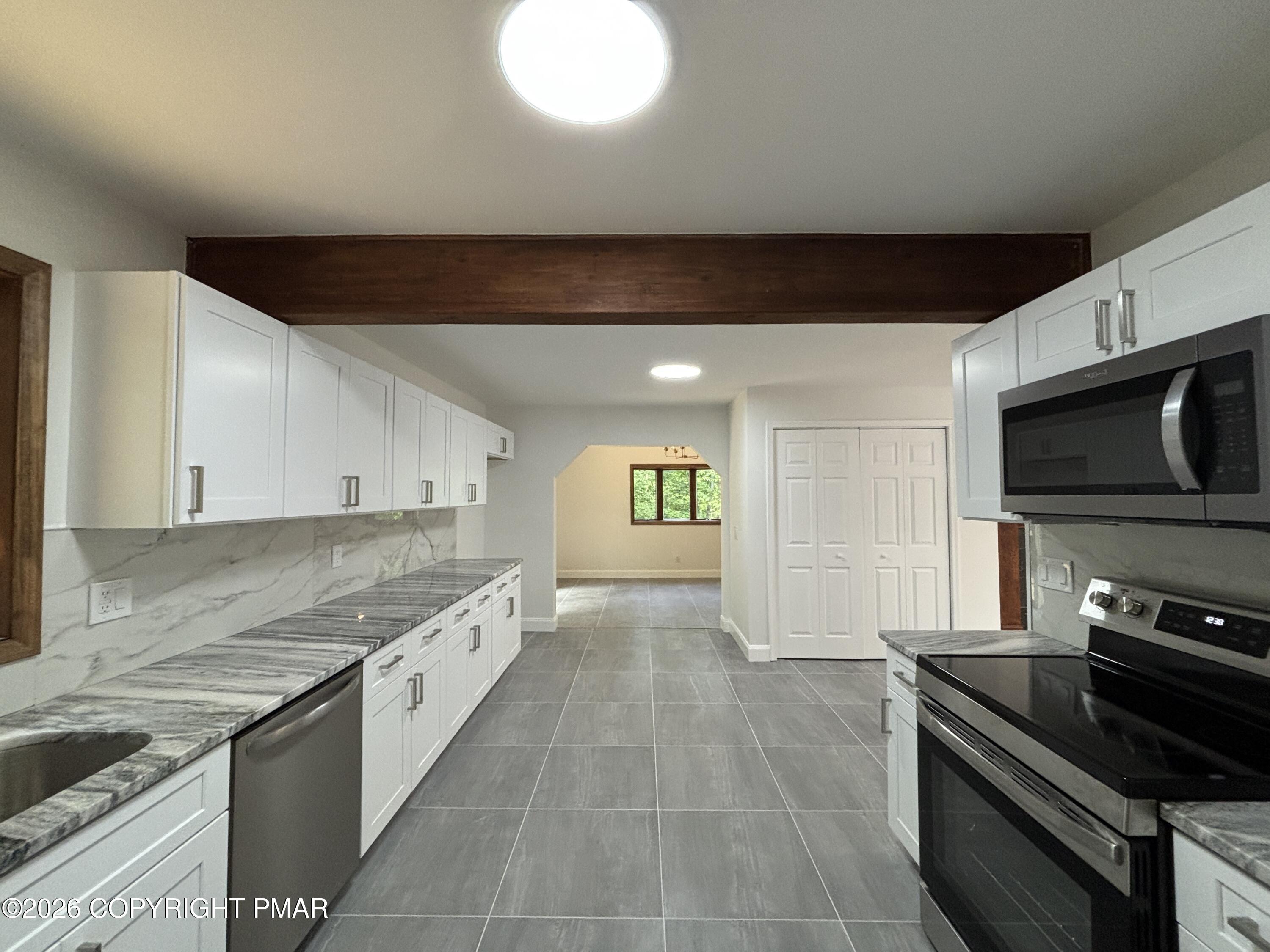 297 Hyland Drive Property Photo 9