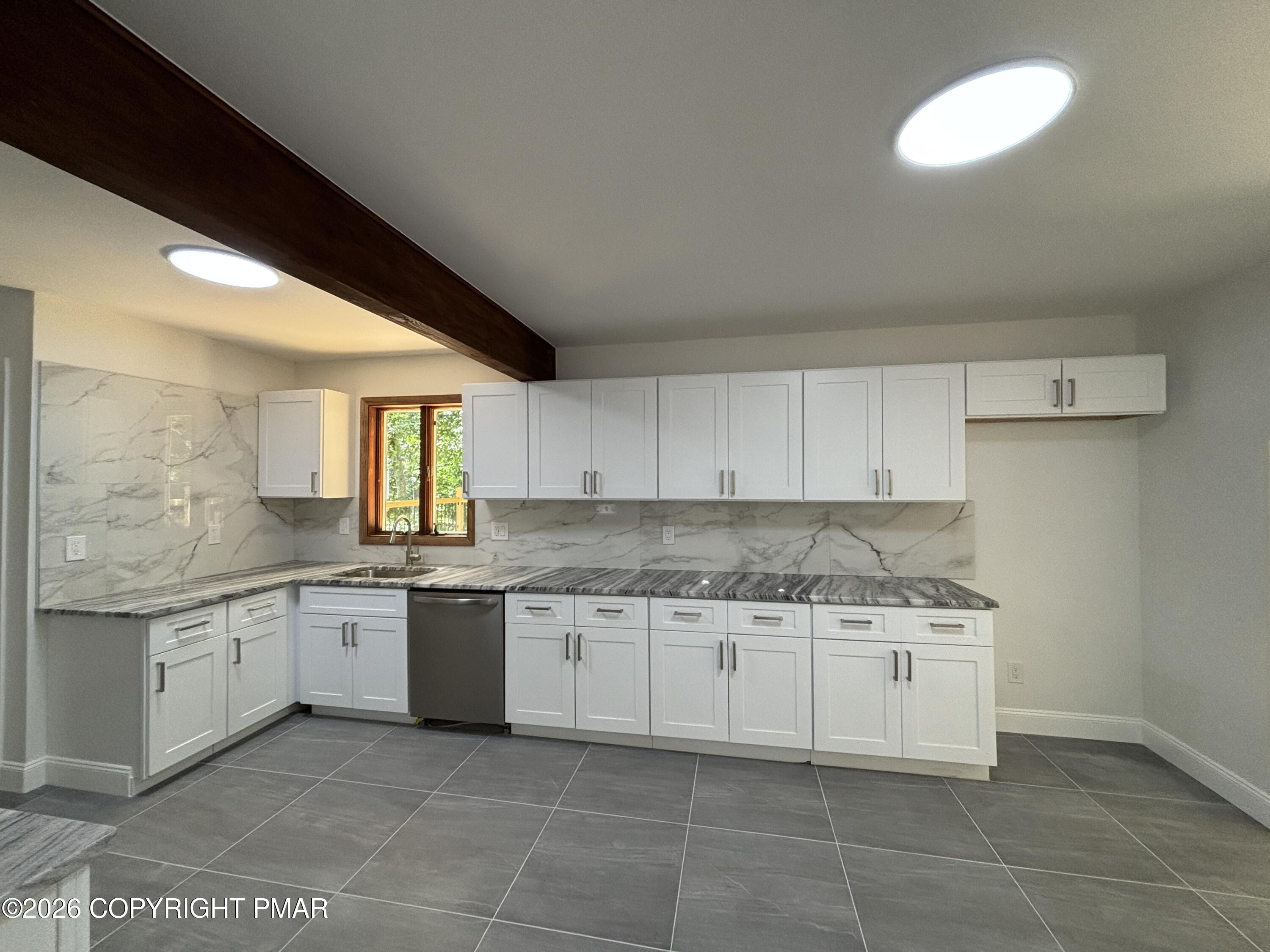 297 Hyland Drive Property Photo 10