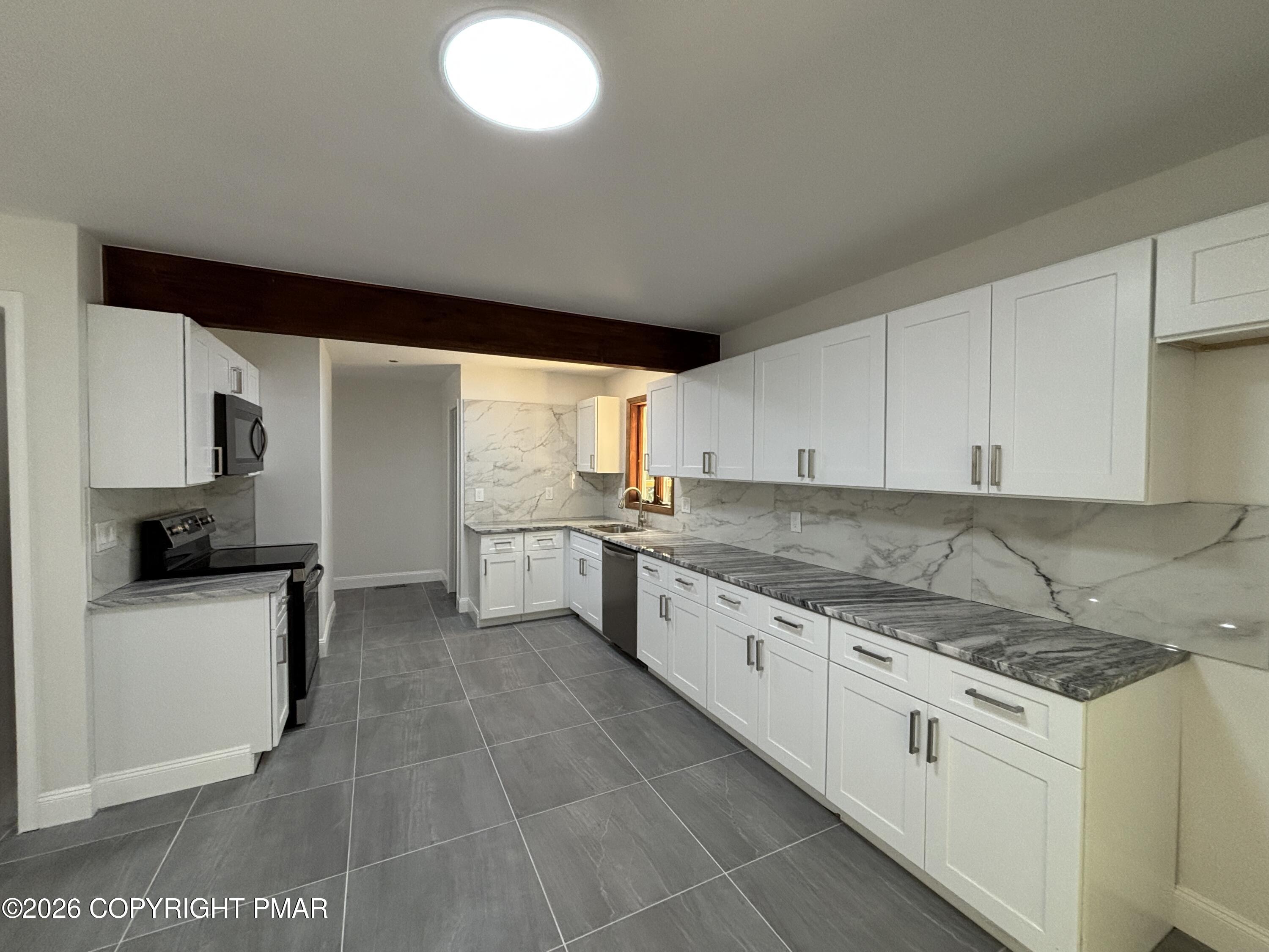 297 Hyland Drive Property Photo 11