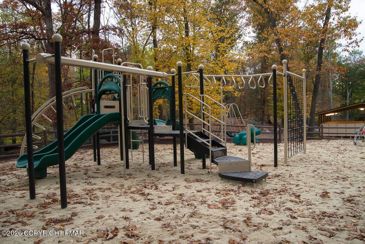 297 Hyland Drive Property Photo 44