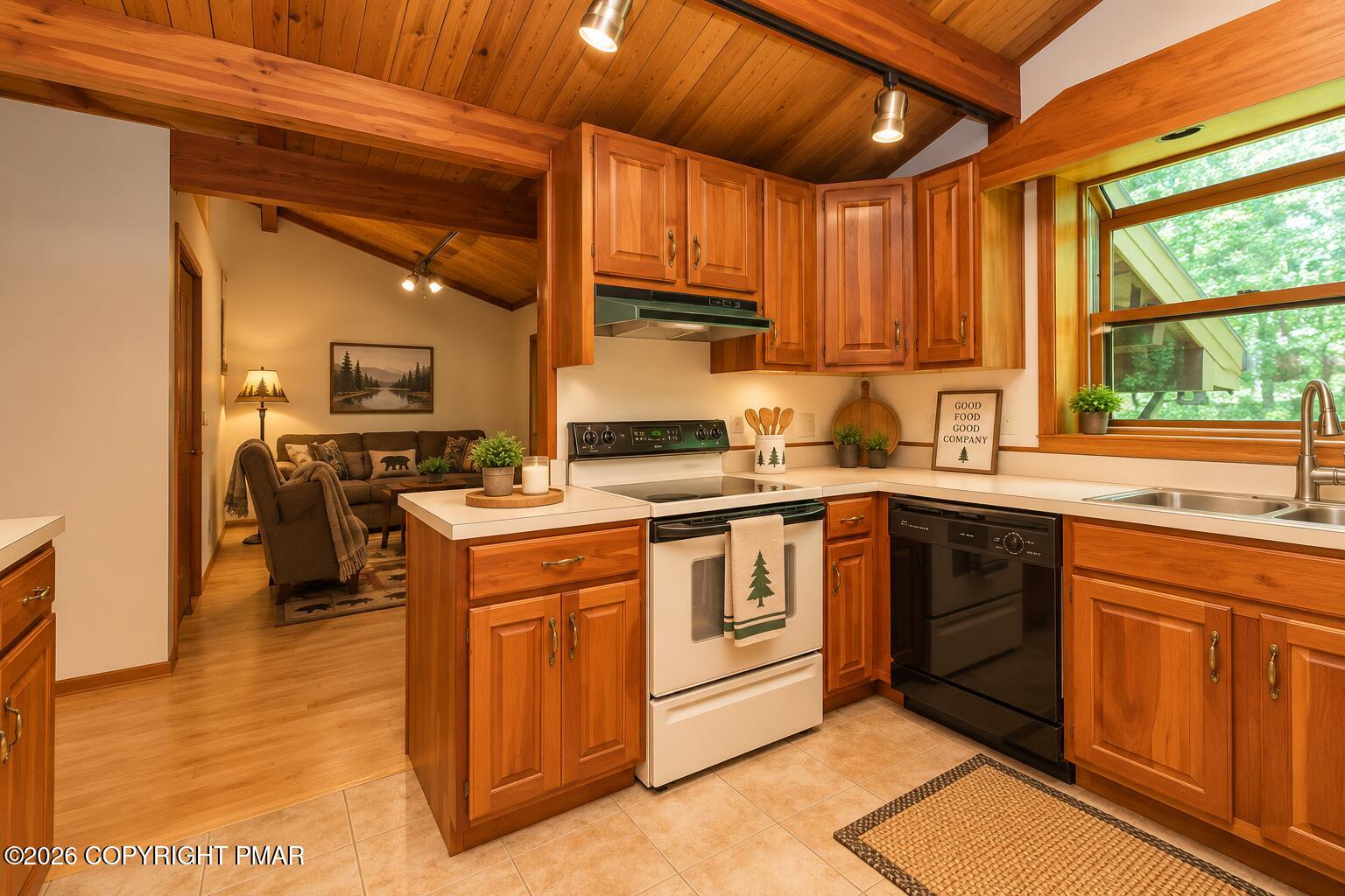 223 Briarwood Drive Property Photo 10