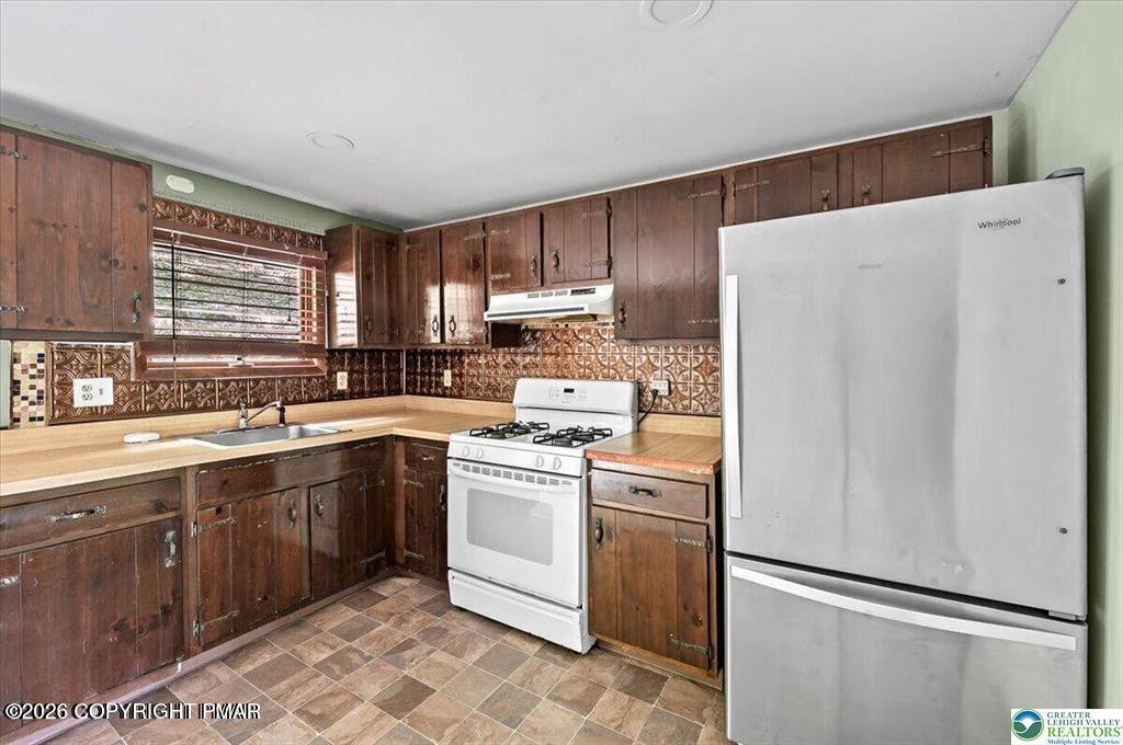 6061 Decker Road Property Photo 10