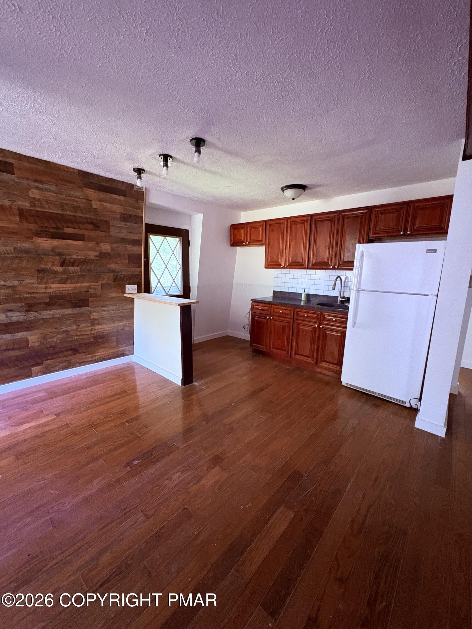 5607 Pembrook Drive Property Photo 5