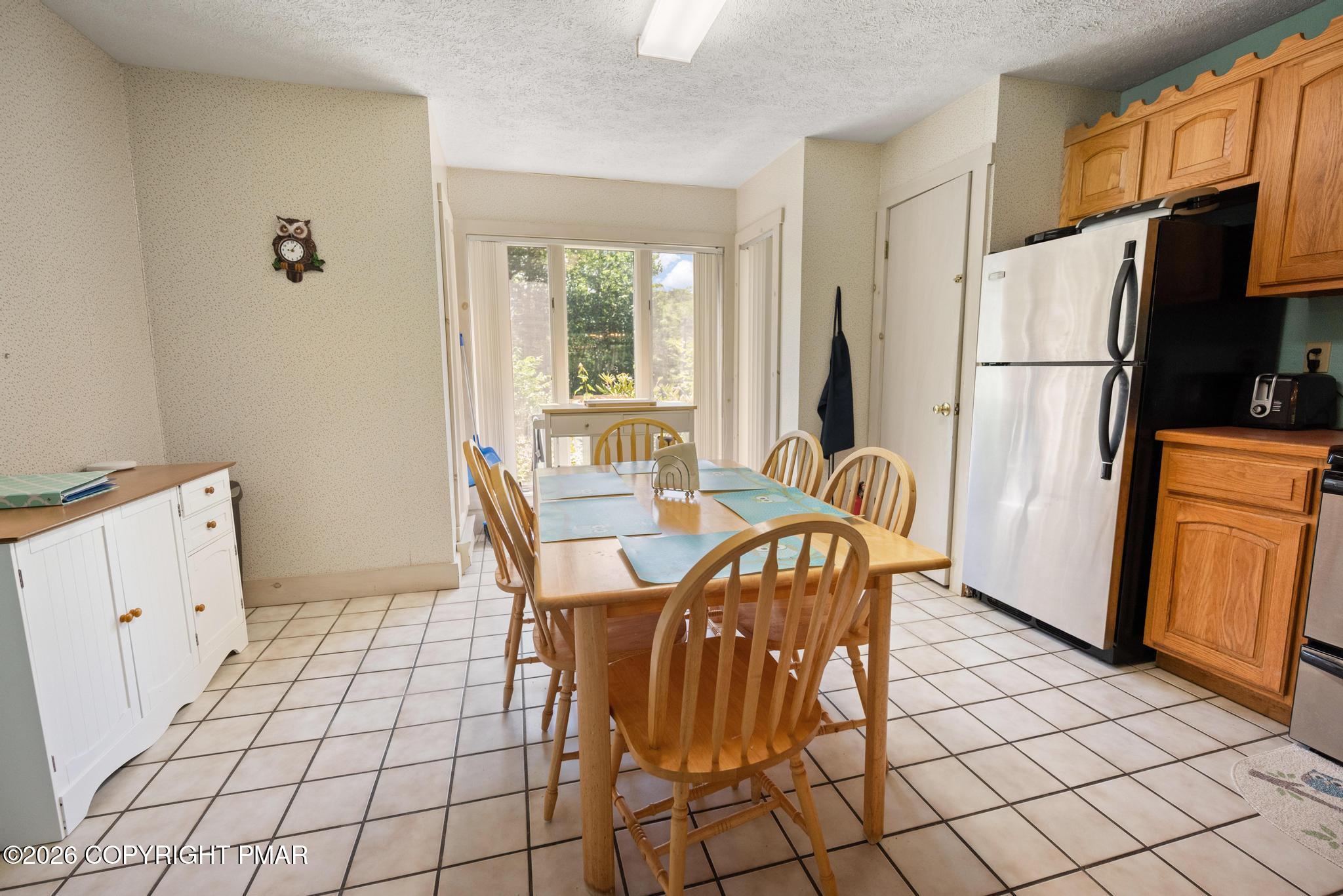 525 Rondaxe Lane Property Photo 11