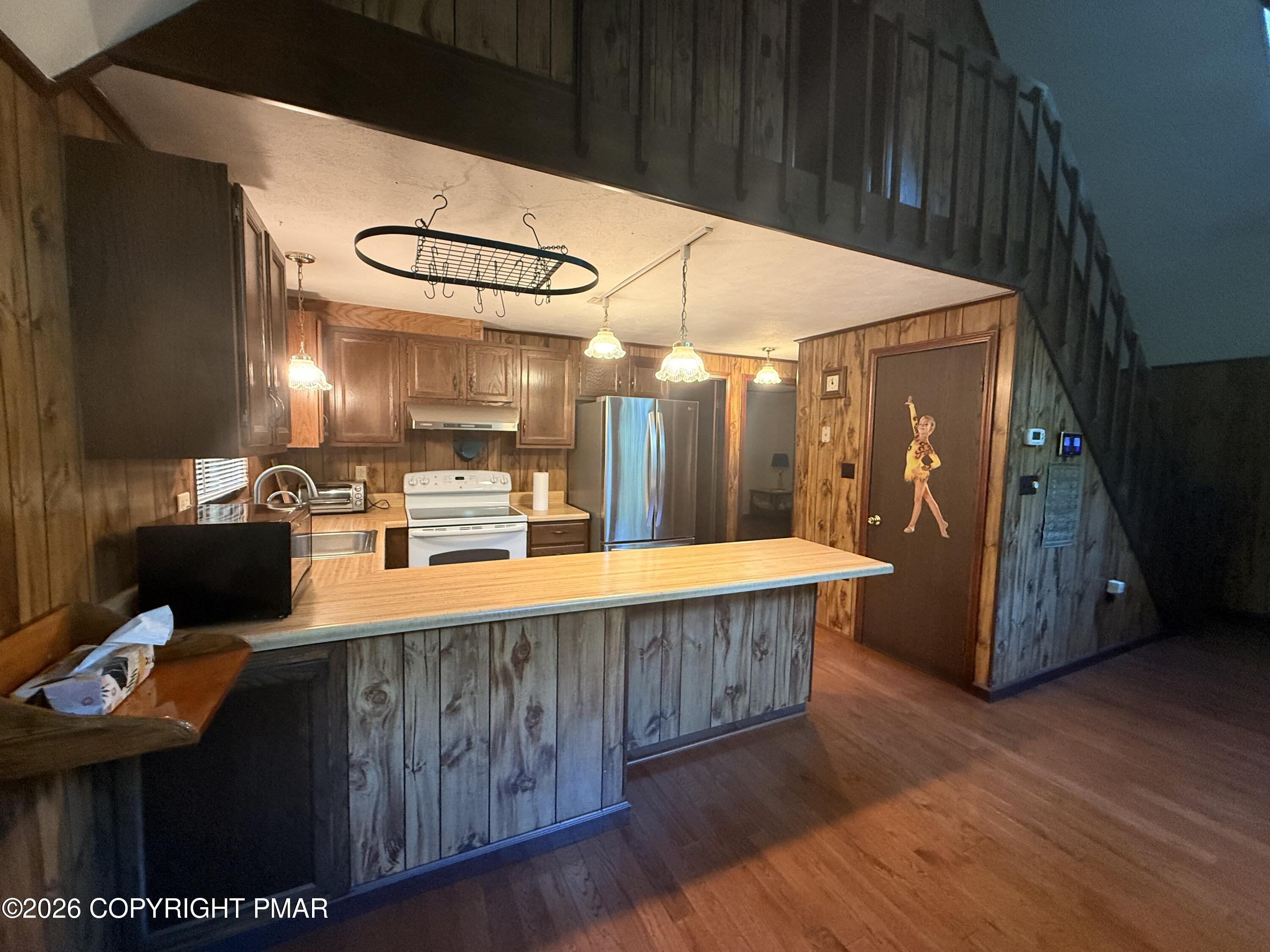 109 Marthas Lane Property Photo 5