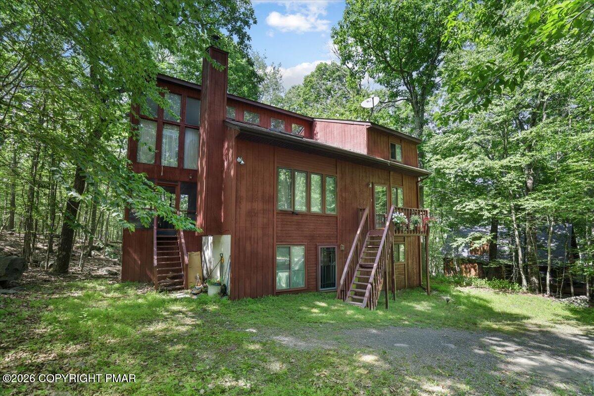 158 Saunders Drive Property Photo 2