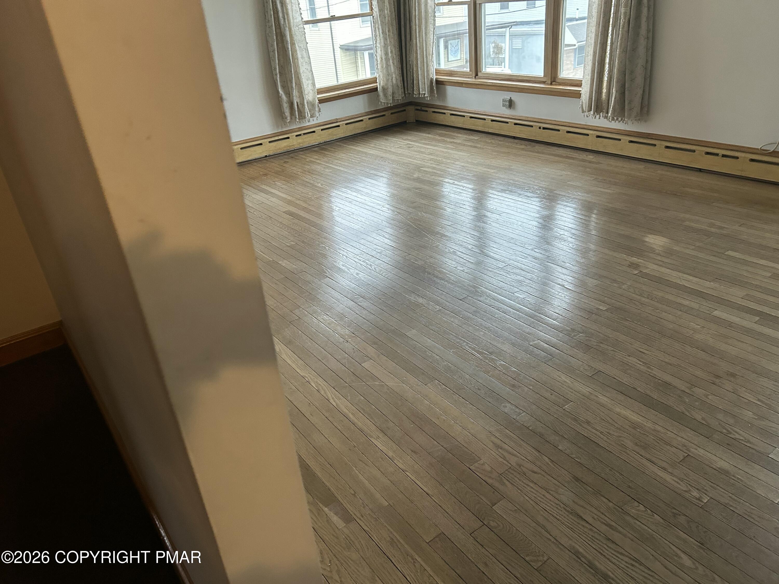 229 S Robinson Avenue Property Photo 9