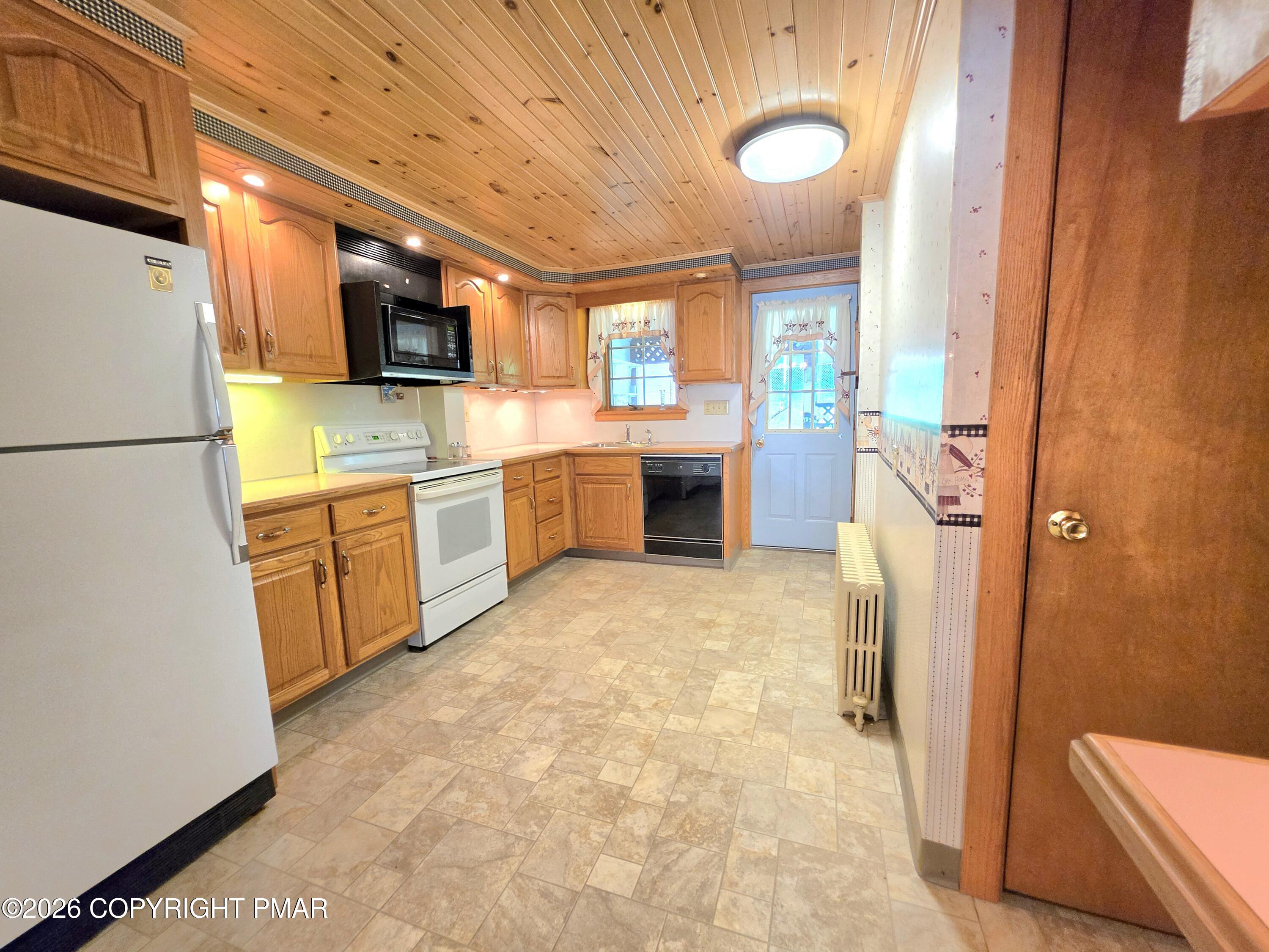 430 South Avenue Property Photo 10